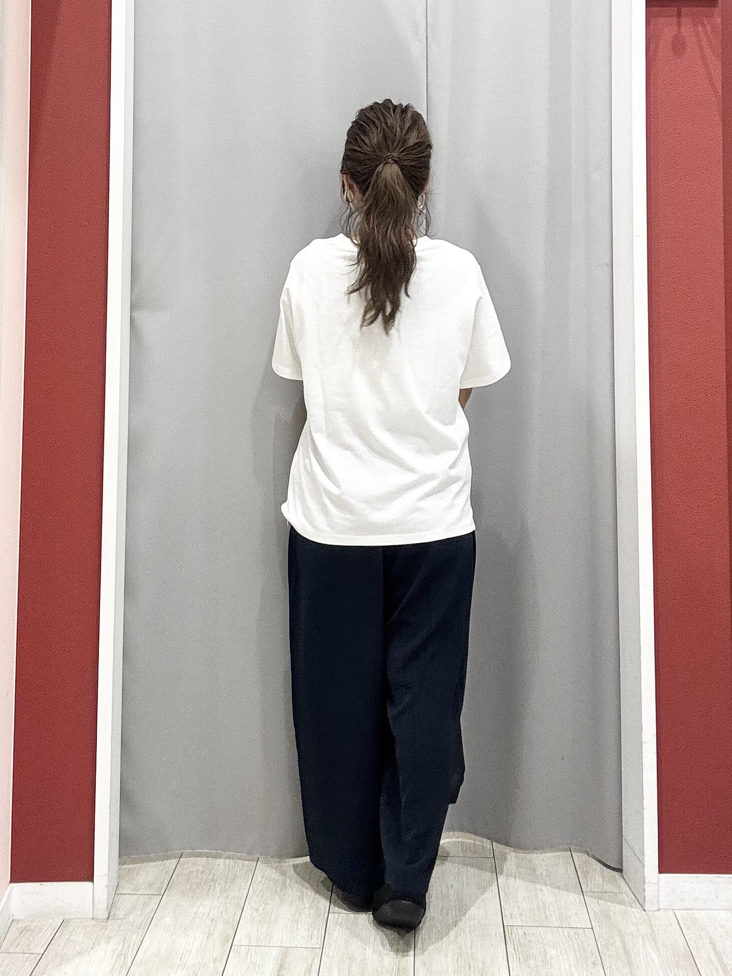 shioさんの「SHOO･LA･RUE｜【お袖丈選べる/UV/毛玉になりにくい】配色デザインがポイント ひんやりボタンレスカーディガン」を使ったコーディネート