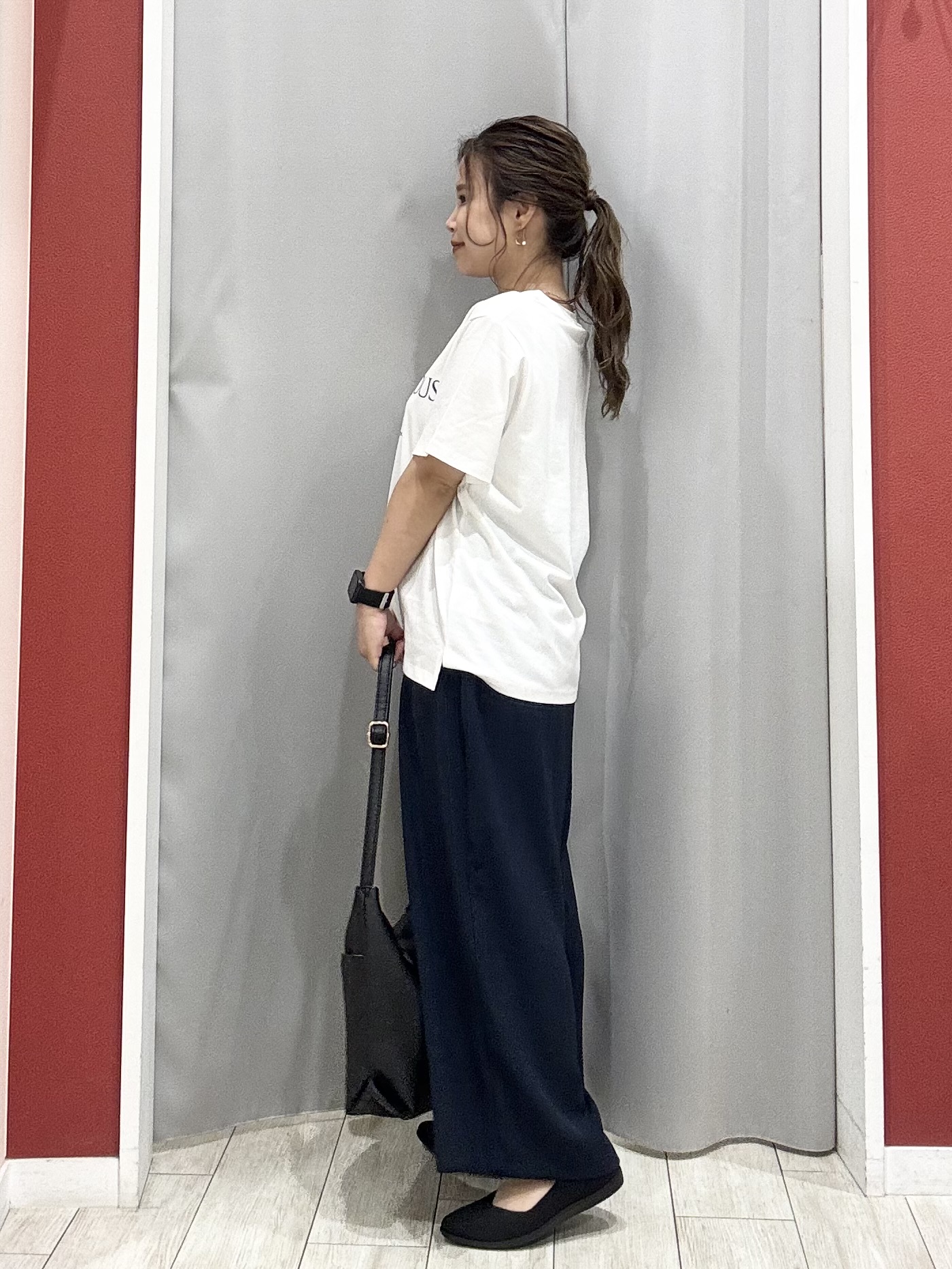 shioさんの「SHOO･LA･RUE｜【お袖丈選べる/UV/毛玉になりにくい】配色デザインがポイント ひんやりボタンレスカーディガン」を使ったコーディネート