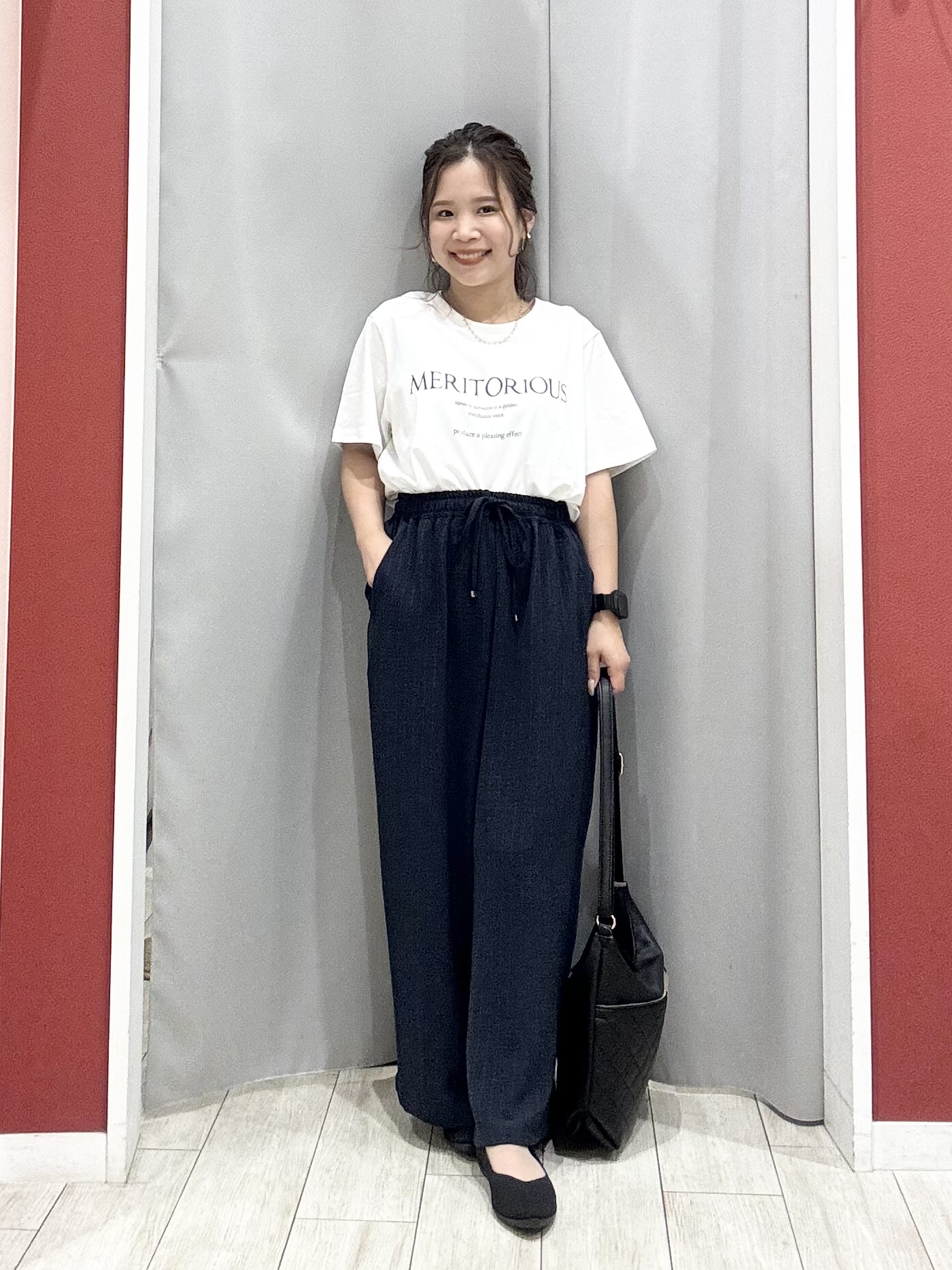 shioさんの「SHOO･LA･RUE｜【お袖丈選べる/UV/毛玉になりにくい】配色デザインがポイント ひんやりボタンレスカーディガン」を使ったコーディネート