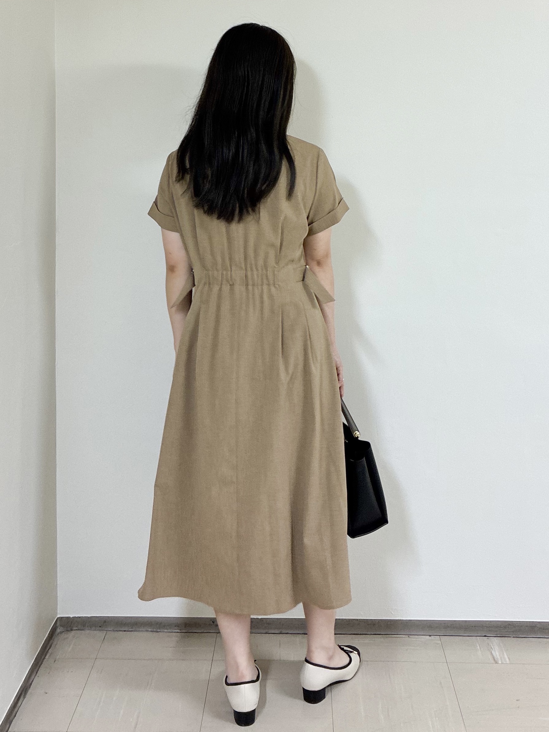 kurumiさんの「index｜【接触冷感／吸水速乾／UVケア】リネンライクサイドベルトシャツワンピース《透け防止／洗濯機OK》」を使ったコーディネート