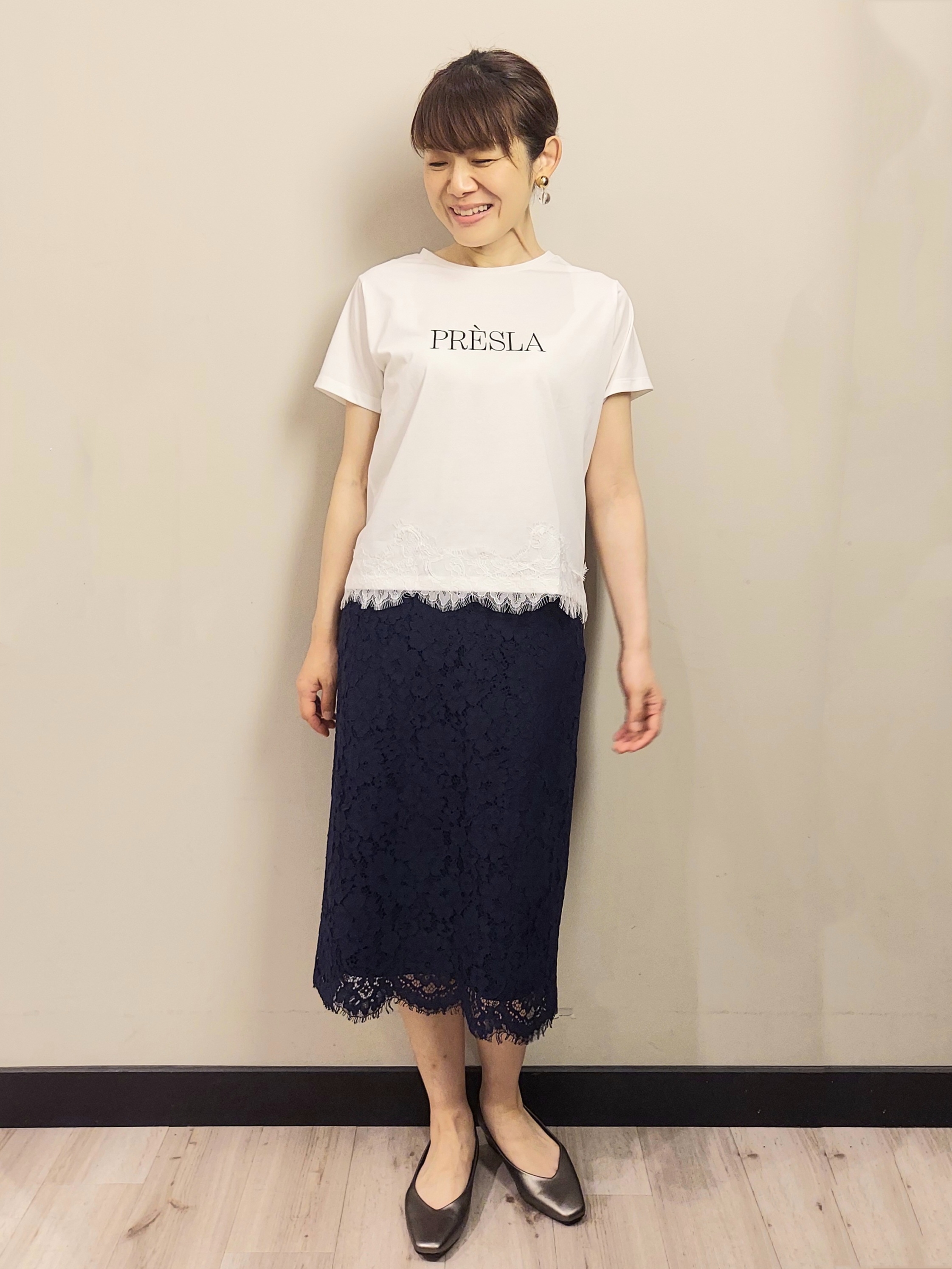 MAKIさんの「index｜【接触冷感／UVケア】裾レースロゴTシャツ《洗濯機OK／S-3L》」を使ったコーディネート
