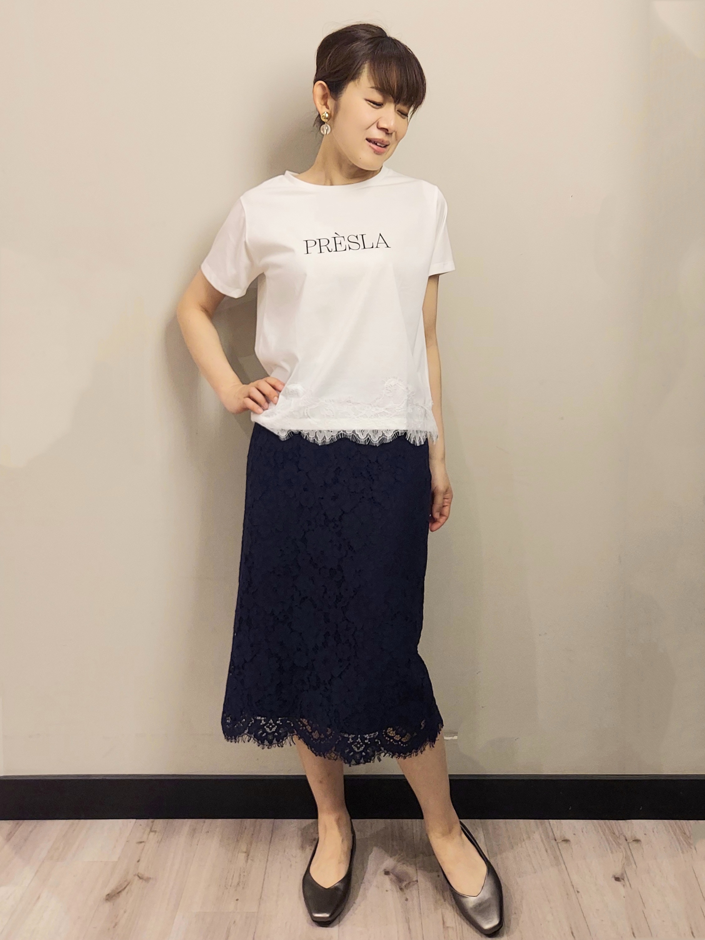 MAKIさんの「index｜【接触冷感／UVケア】裾レースロゴTシャツ《洗濯機OK／S-3L》」を使ったコーディネート