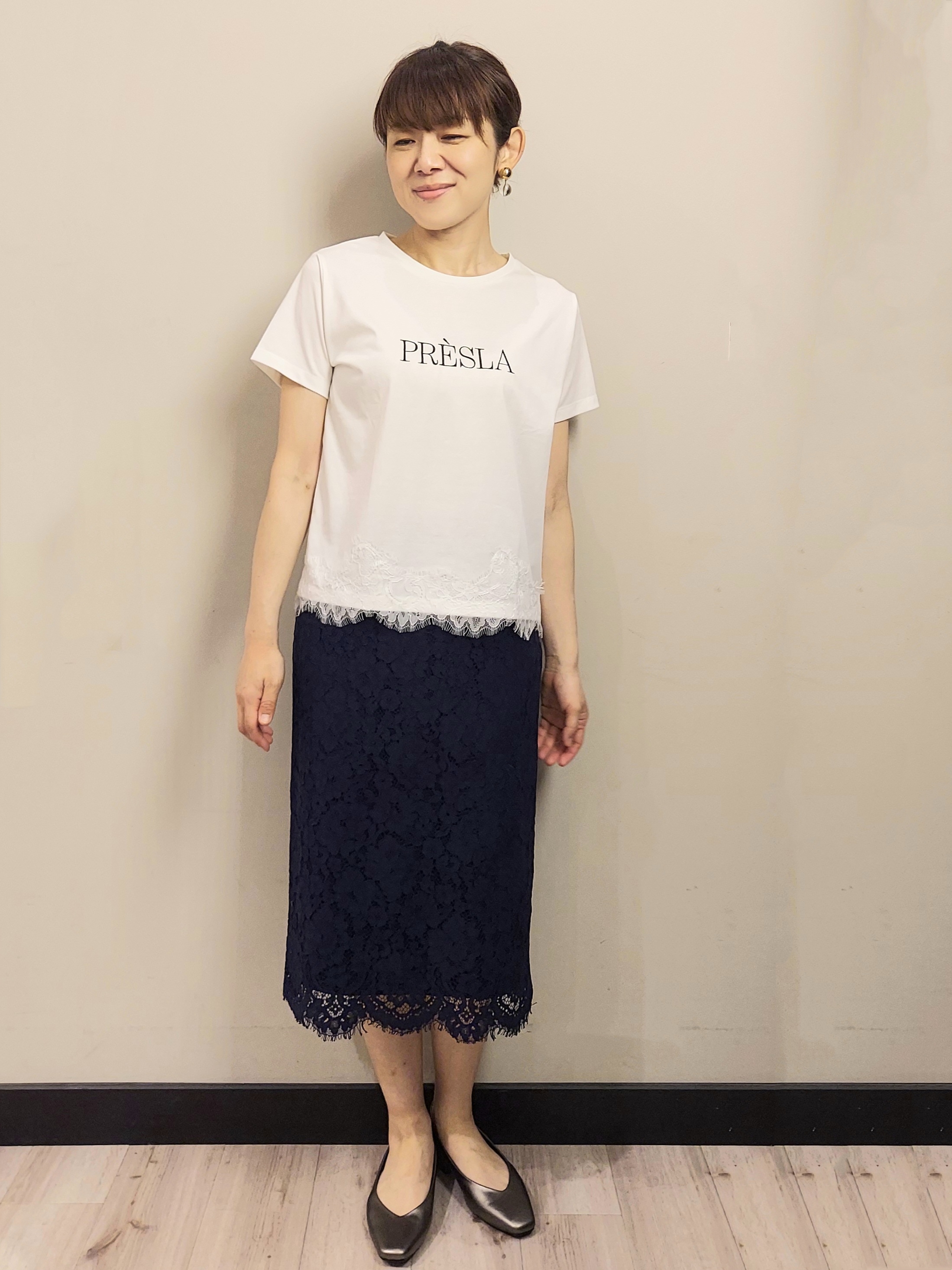 MAKIさんの「index｜【接触冷感／UVケア】裾レースロゴTシャツ《洗濯機OK／S-3L》」を使ったコーディネート