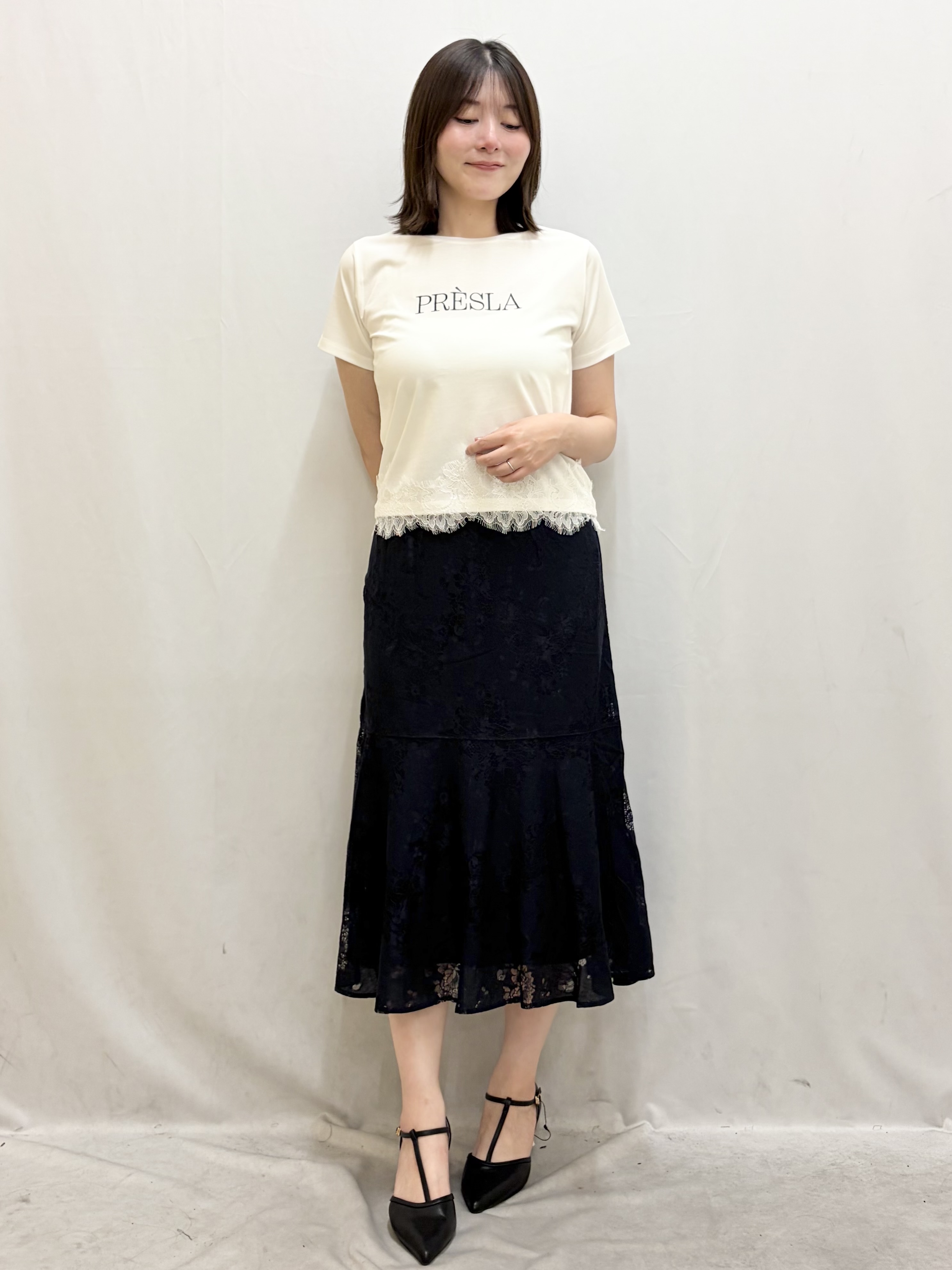 kasumiさんの「index｜【接触冷感／UVケア】裾レースロゴTシャツ《洗濯機OK／S-3L》」を使ったコーディネート