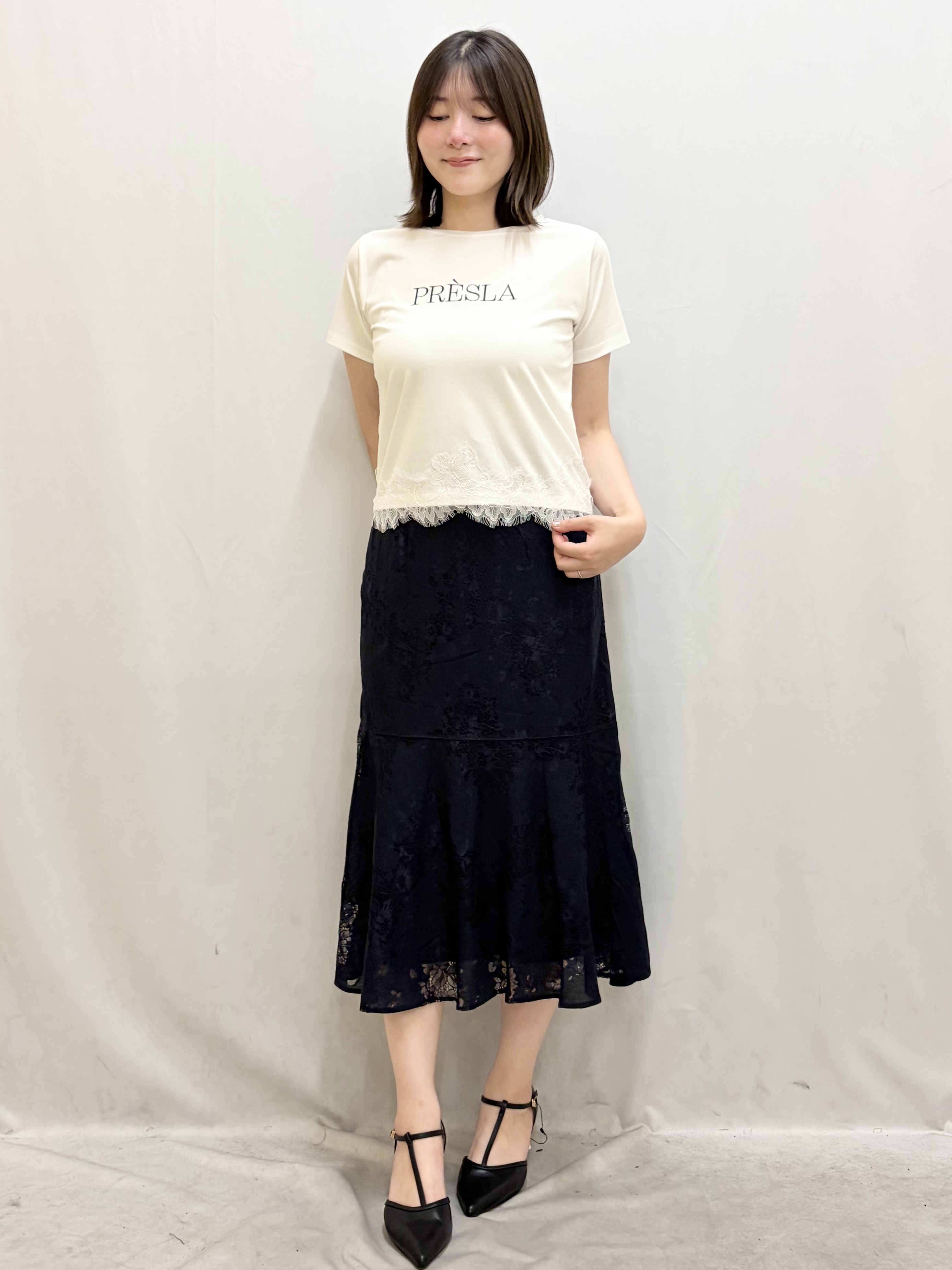 kasumiさんの「index｜【接触冷感／UVケア】裾レースロゴTシャツ《洗濯機OK／S-3L》」を使ったコーディネート