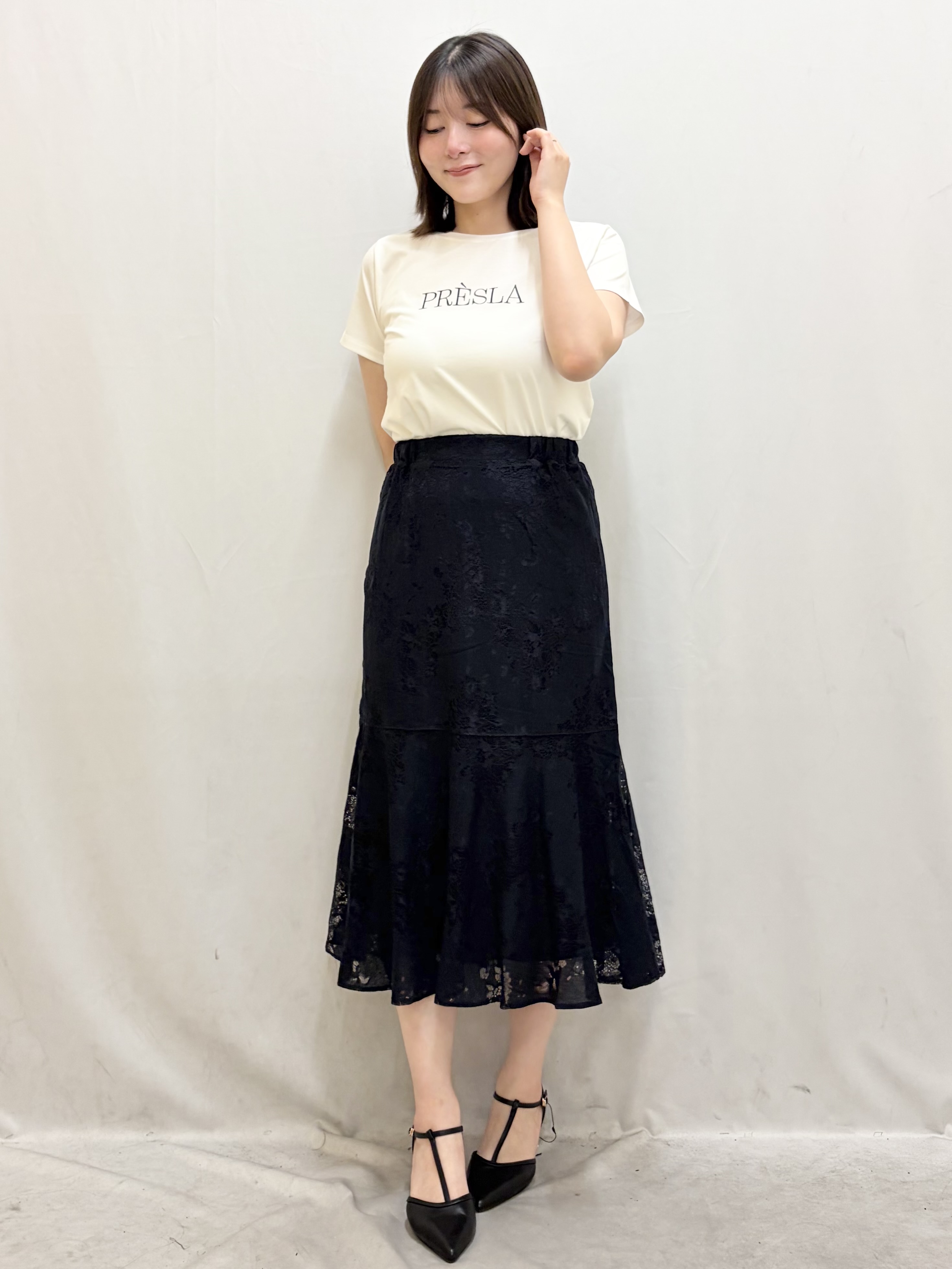 kasumiさんの「index｜【接触冷感／UVケア】裾レースロゴTシャツ《洗濯機OK／S-3L》」を使ったコーディネート
