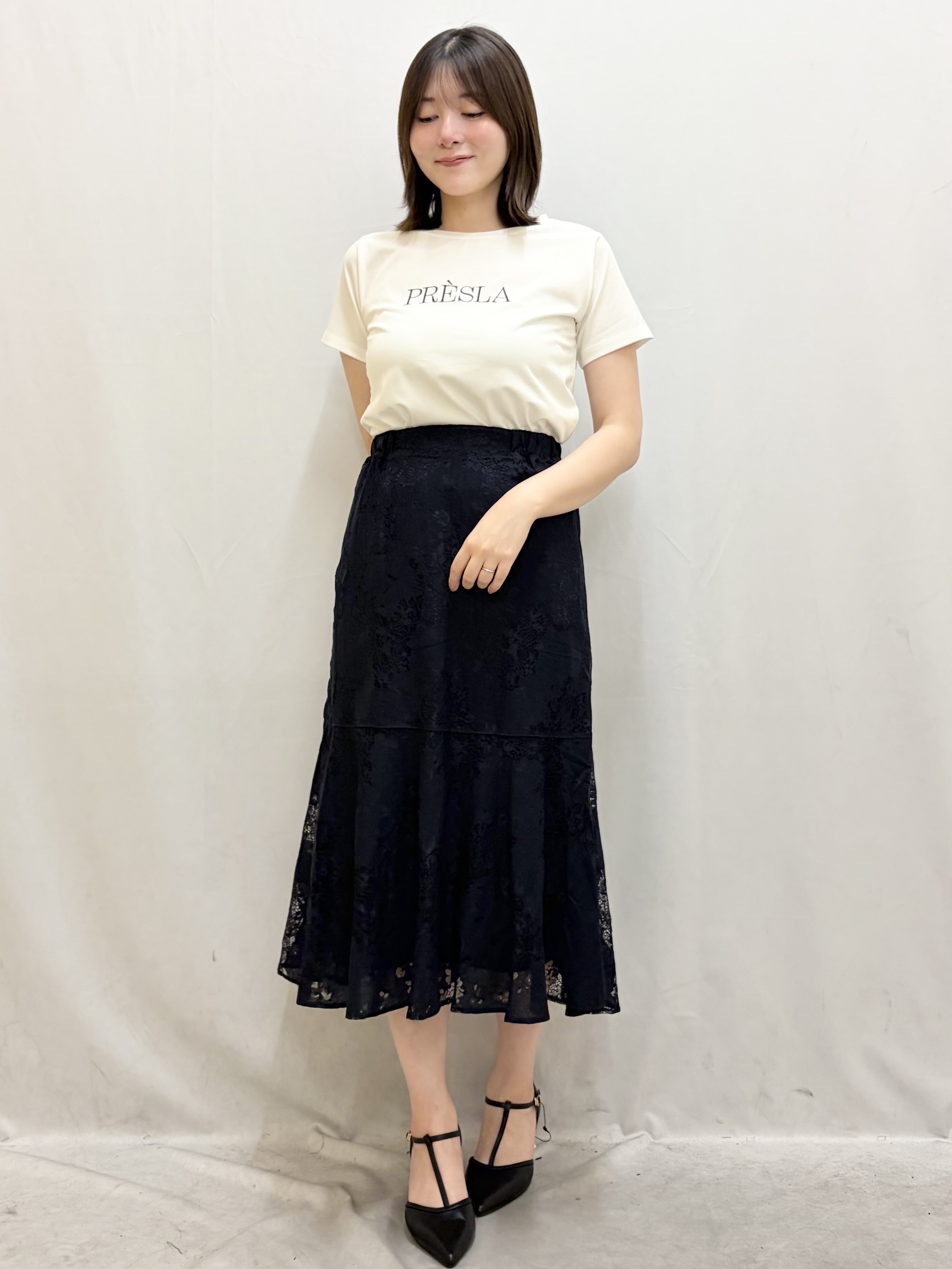 kasumiさんの「index｜【接触冷感／UVケア】裾レースロゴTシャツ《洗濯機OK／S-3L》」を使ったコーディネート