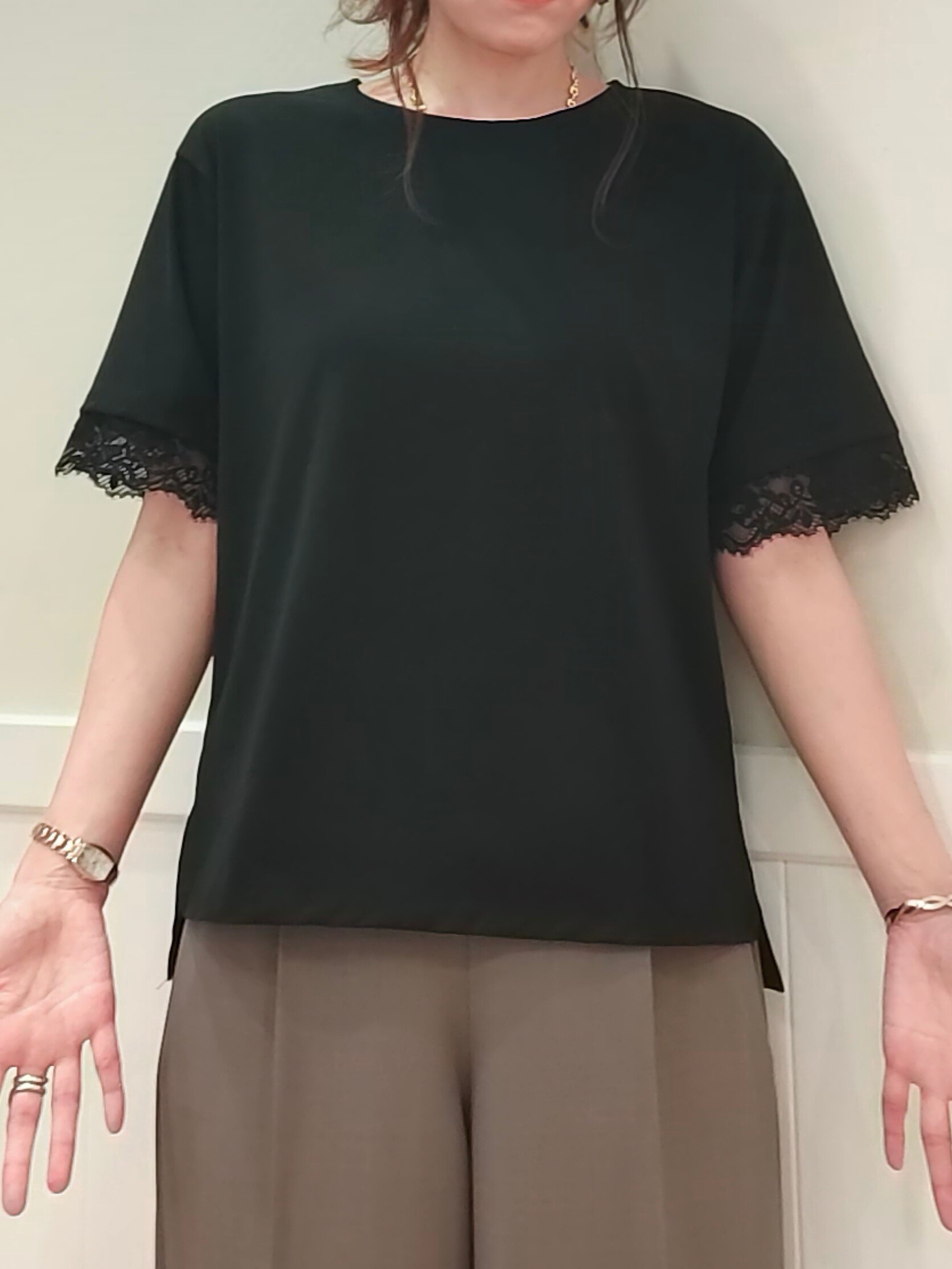 NMさんの「SHOO･LA･RUE｜【ひんやり/UV/S-LL】柄アソート お袖レースが旬顔 上品に決まる大人Tシャツ」を使ったコーディネート