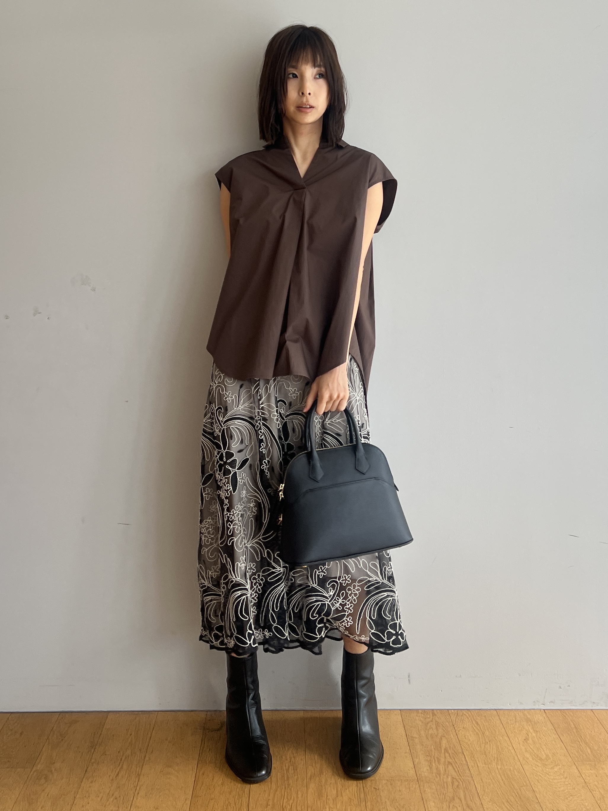 misaさんの「DRESSTERIOR｜◆mica della valle（ミカデラヴァッレ）Katia ハンドバッグ」を使ったコーディネート
