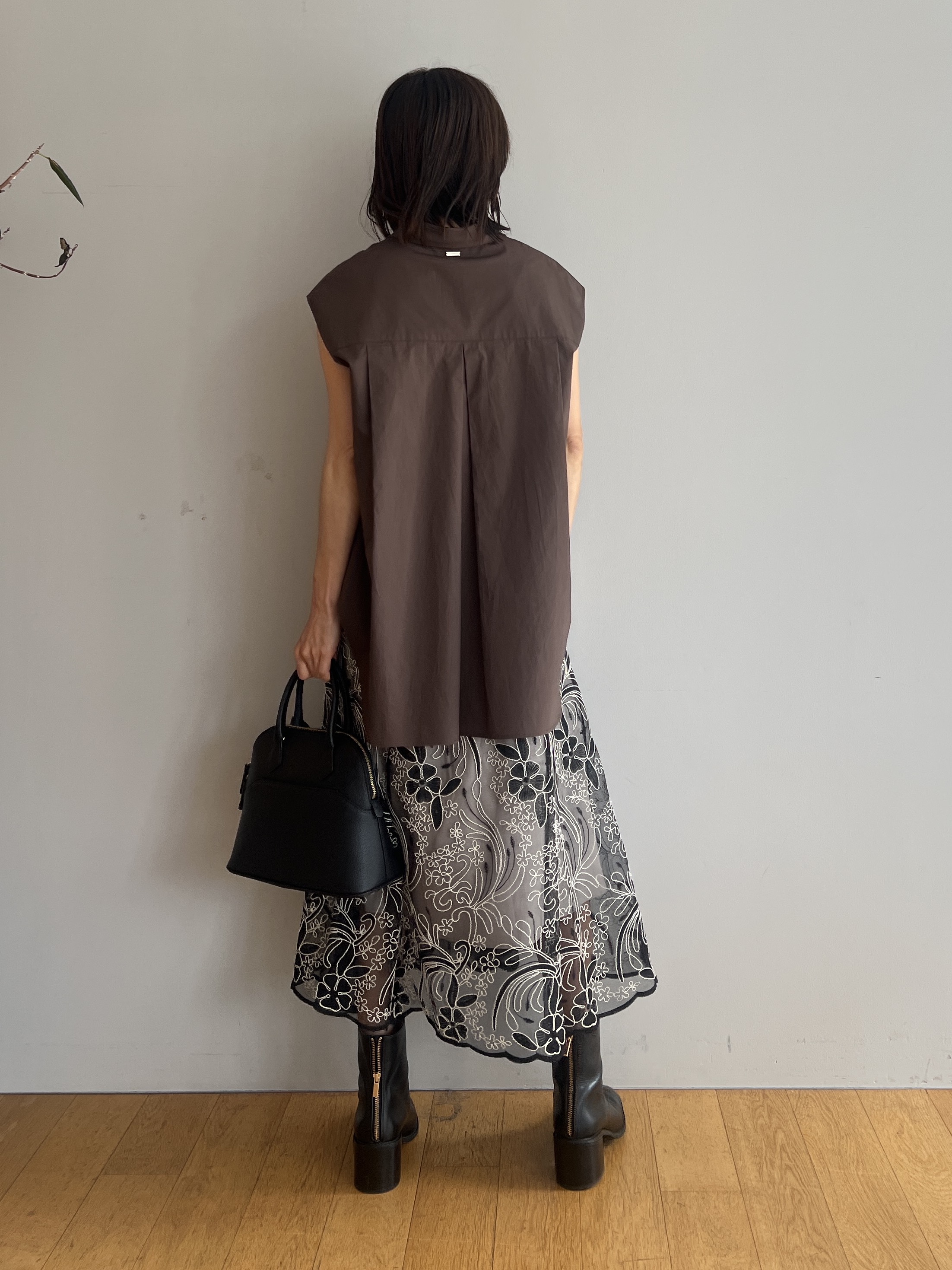 misaさんの「DRESSTERIOR｜◆mica della valle（ミカデラヴァッレ）Katia ハンドバッグ」を使ったコーディネート