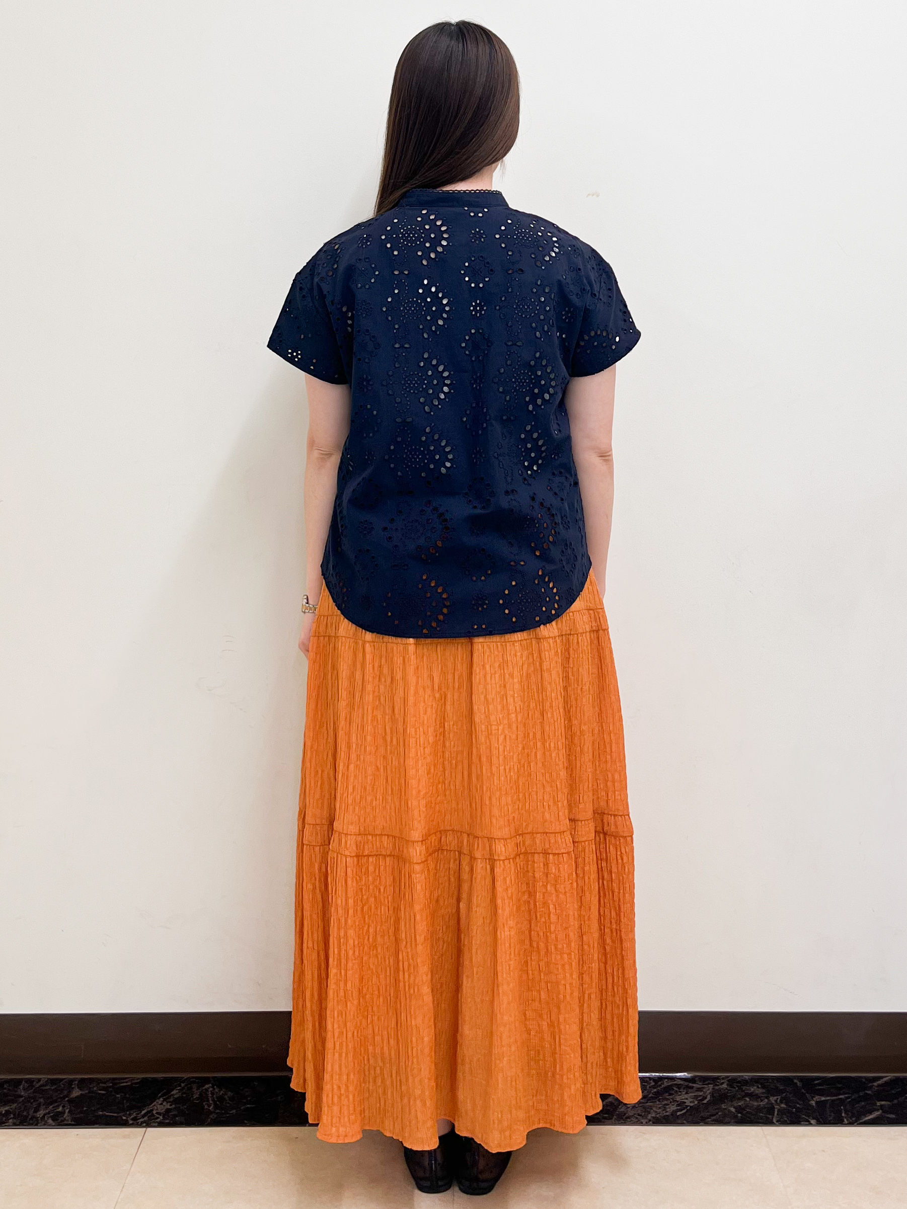 mikikoさんの「Reflect｜【通勤◎】カットワーク刺繍レース シャツブラウス」を使ったコーディネート