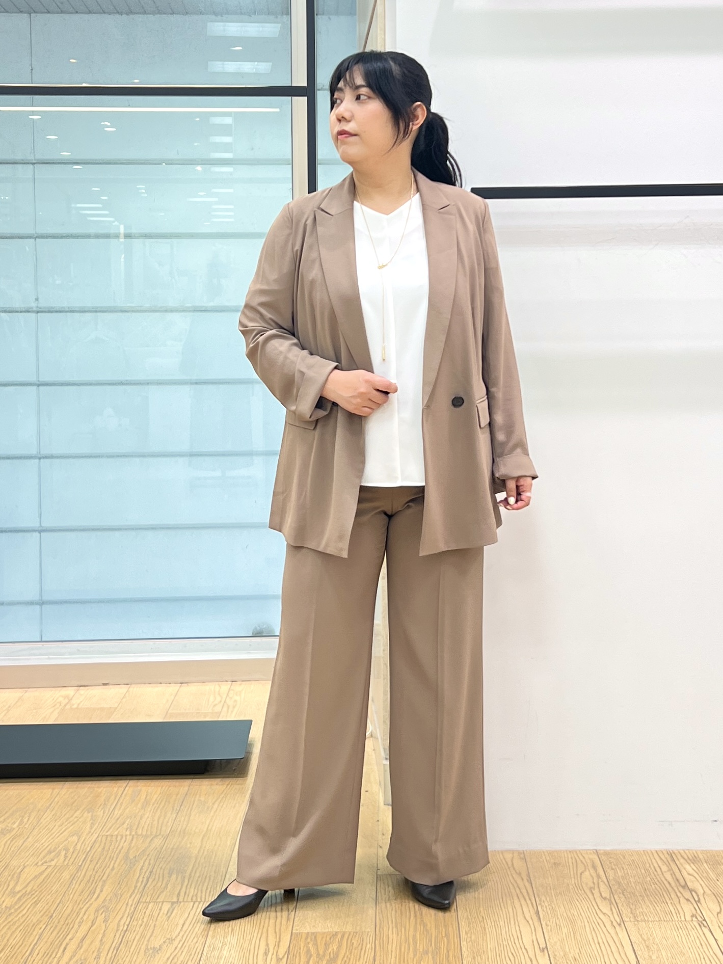 shimaさんの「INDIVI｜【新作登場！着る日傘】 ダブルジャケット」を使ったコーディネート
