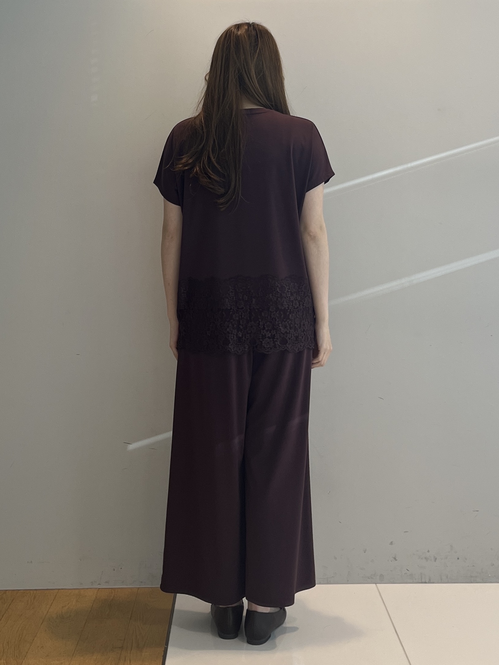 sayaさんの「grove｜【持続冷感/SET UP可】ひんやりポンチシリーズ／裾レースドルマンカットソー」を使ったコーディネート
