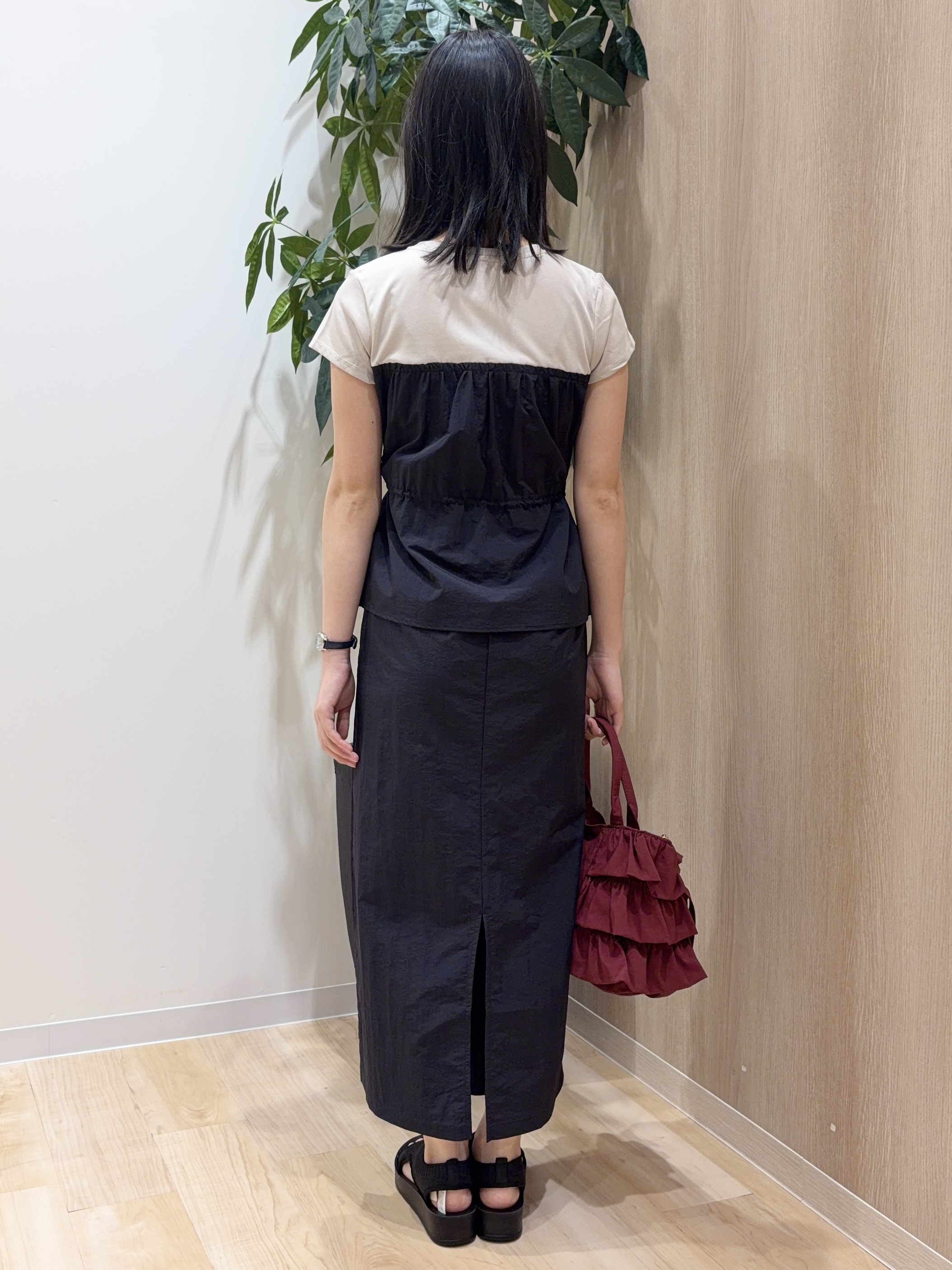 ayaneさんの「grove｜【低身長さんも選べる着丈・洗濯機◎】1枚で旬顔！Tシャツドッキングドロストワンピース」を使ったコーディネート