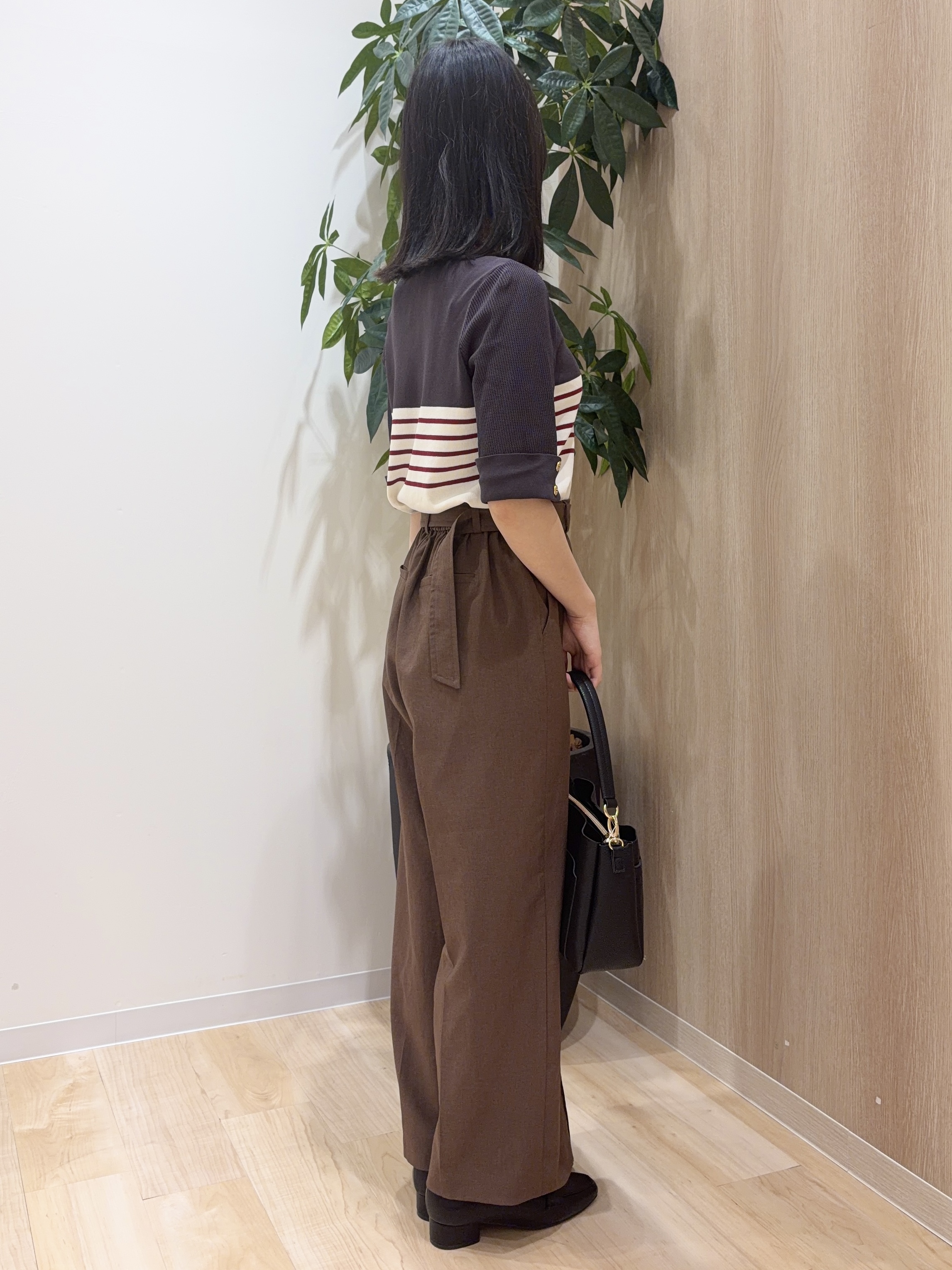 ayaneさんの「grove｜新色追加！【シリーズ累計36万枚/名品ニット】やわらかドライタッチ 袖メッシュ編みニット」を使ったコーディネート