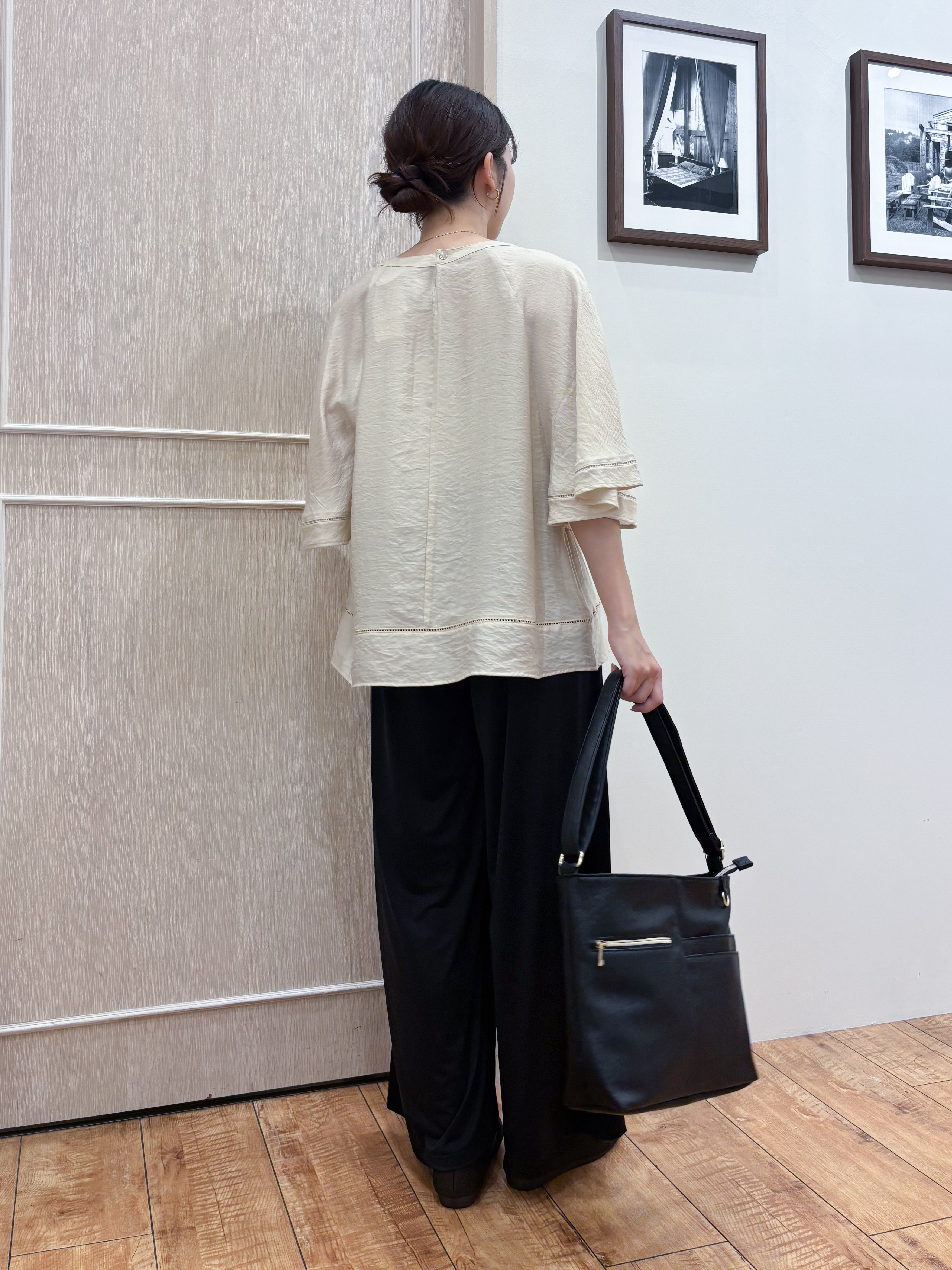 なみさんの「SHOO･LA･RUE｜【ひんやり/S-LL/体型カバー】はしごレースが涼し気な スラブポンチョ風ブラウス」を使ったコーディネート