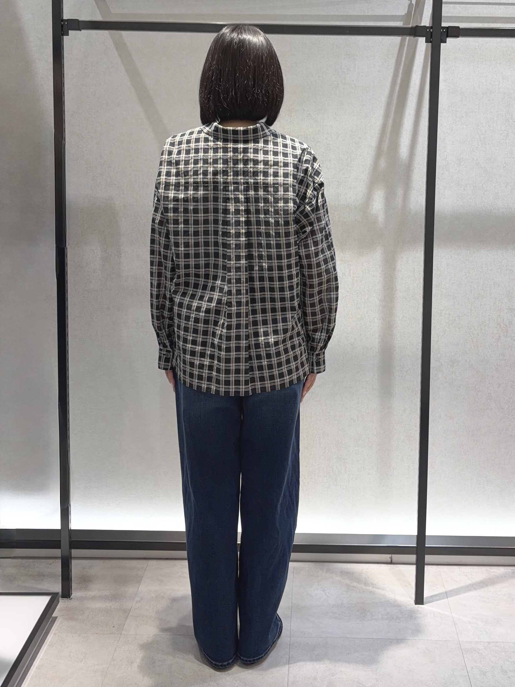 わたなべさんの「UNTITLED｜シアーチェックシャツブラウス」を使ったコーディネート