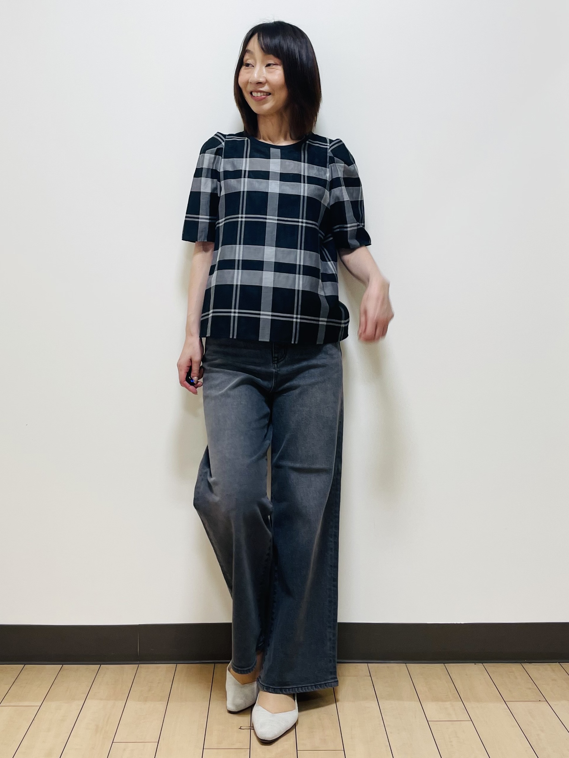 Riiさんの「Reflect｜【セットアップ／手洗い可】チェック柄パフスリーブブラウス」を使ったコーディネート