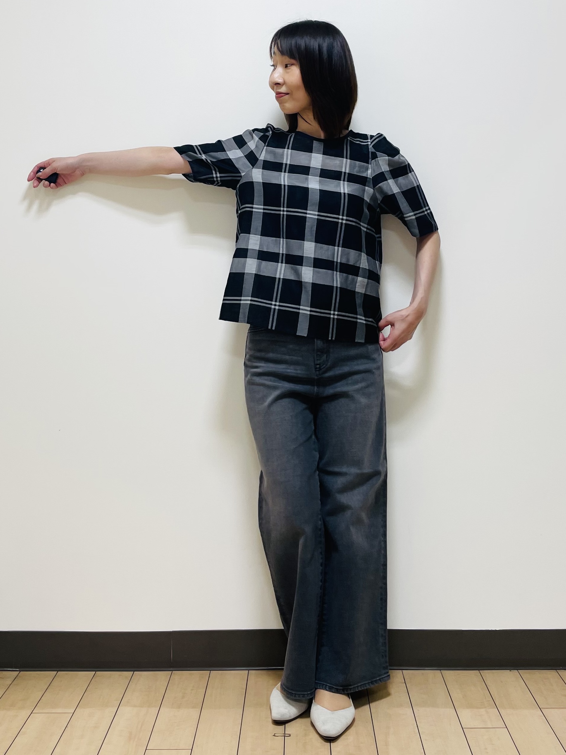 Riiさんの「Reflect｜【セットアップ／手洗い可】チェック柄パフスリーブブラウス」を使ったコーディネート