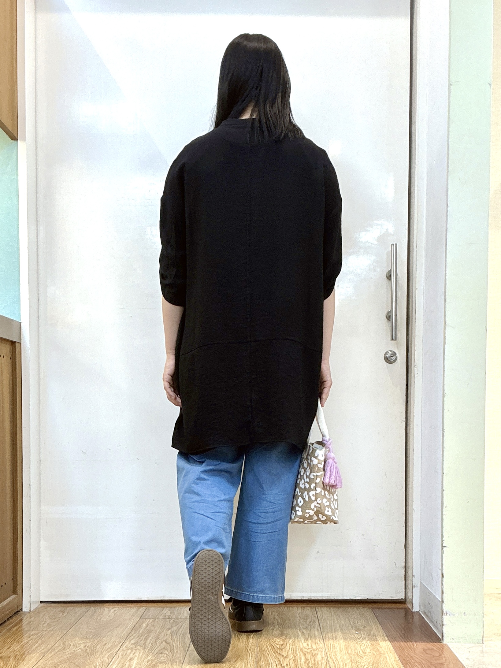 Karinさんの「SHOO･LA･RUE｜【ひんやり/S-LL/洗濯後しわになりにくい】体型カバーにも ゆるっとリラックス 7分袖チュニック」を使ったコーディネート