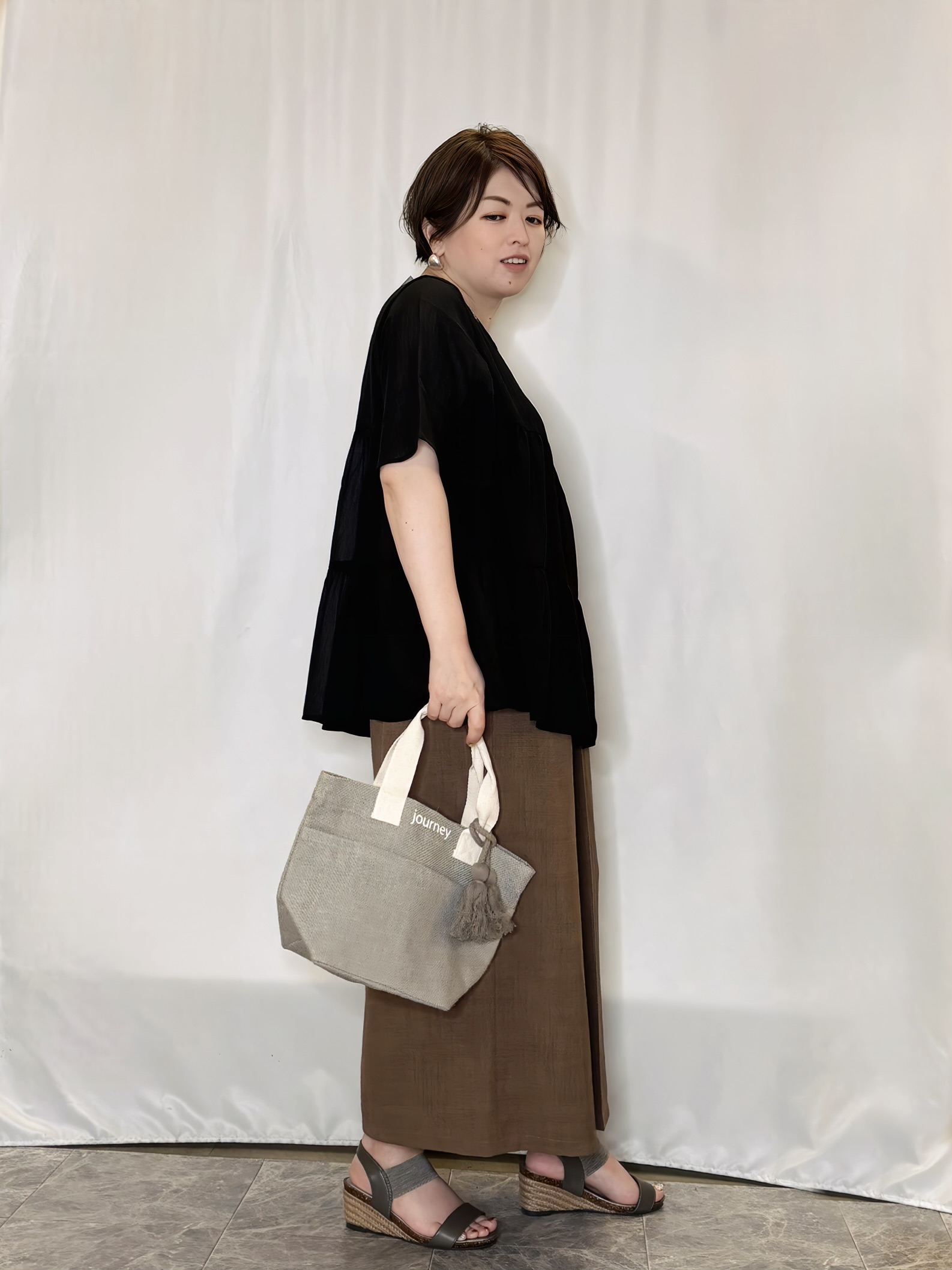 たみさんの「SHOO･LA･RUE｜【洗濯機可/S-LL】インせず着られる シアー素材が上品なティアードブラウス」を使ったコーディネート