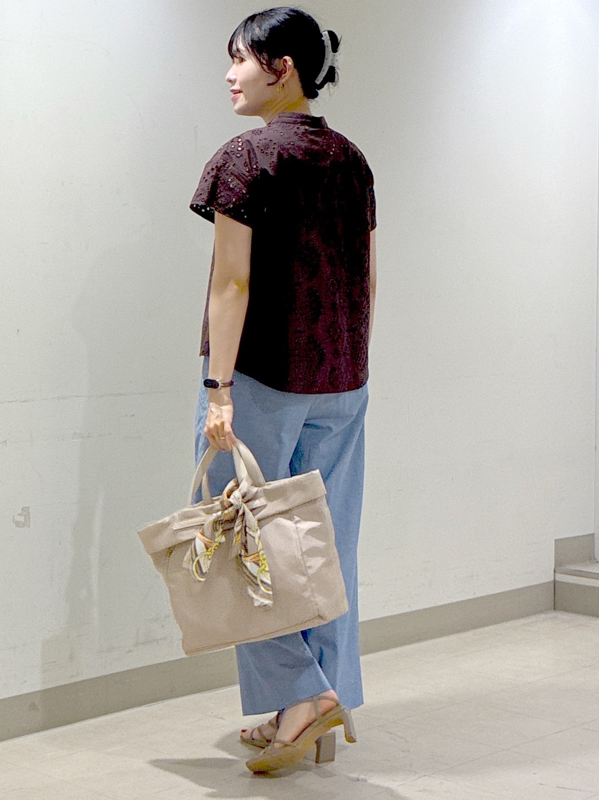  beni_gingerさんの「Reflect｜【通勤◎】カットワーク刺繍レース シャツブラウス」を使ったコーディネート