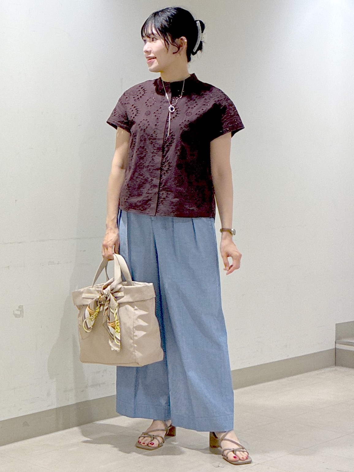  beni_gingerさんの「Reflect｜【通勤◎】カットワーク刺繍レース シャツブラウス」を使ったコーディネート