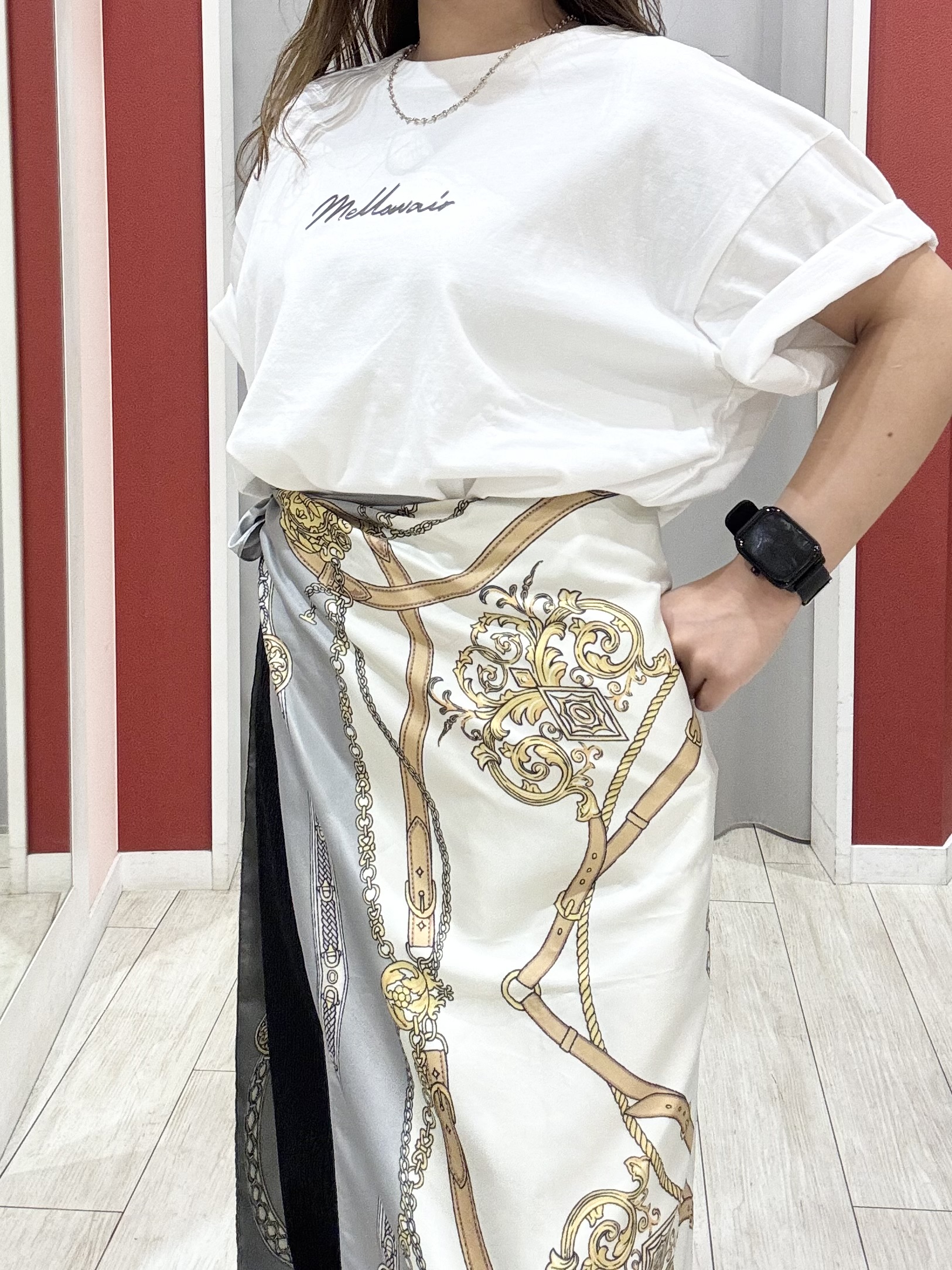 shioさんの「SHOO･LA･RUE｜【S-LL/洗濯機可】大人っぽく着られる ジェルロゴプリントTシャツ」を使ったコーディネート