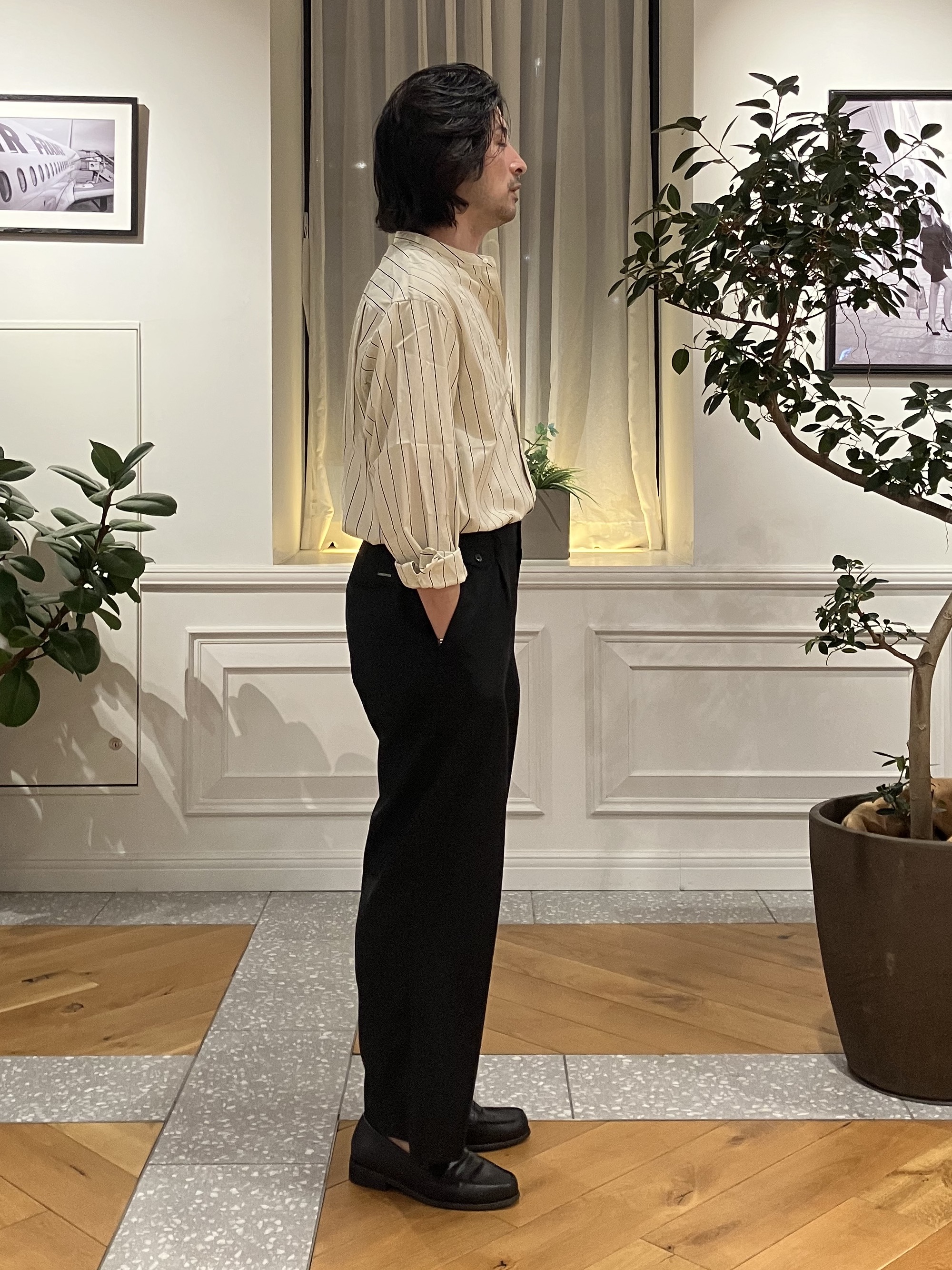 junyaさんの「DRESSTERIOR｜バンドカラー ストライプシャツ」を使ったコーディネート