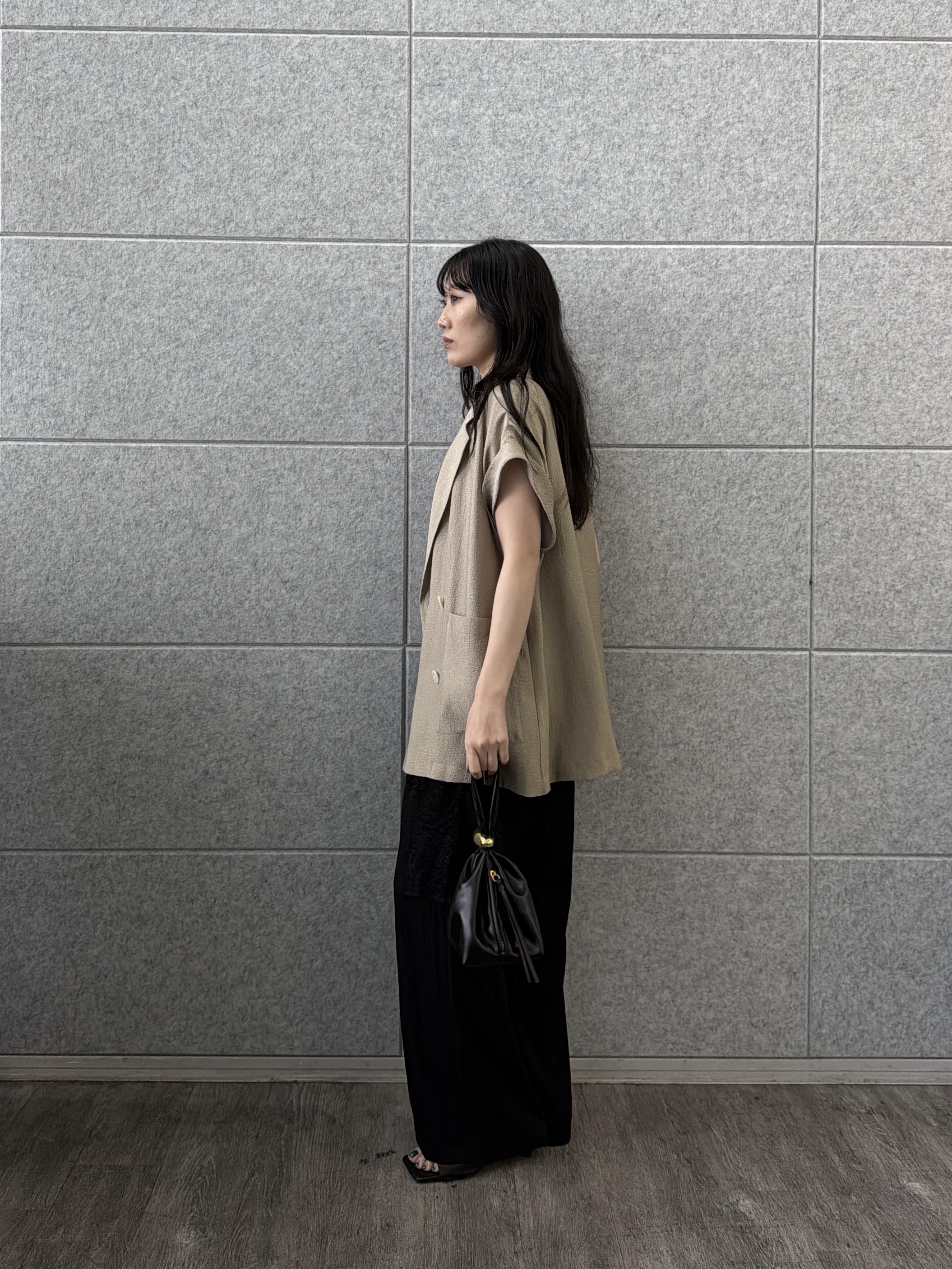 rinaさんの「INDIVI｜ワッシャーシアー半袖ダブルジャケット」を使ったコーディネート