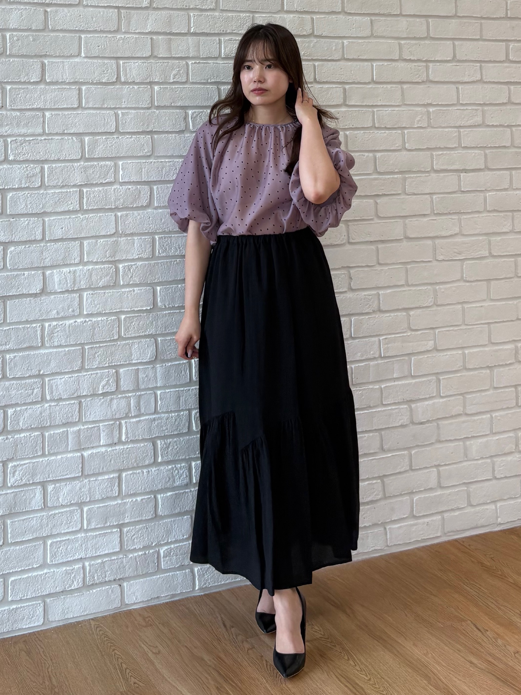 MISAKIさんの「COUP DE CHANCE｜シアードットブラウス」を使ったコーディネート