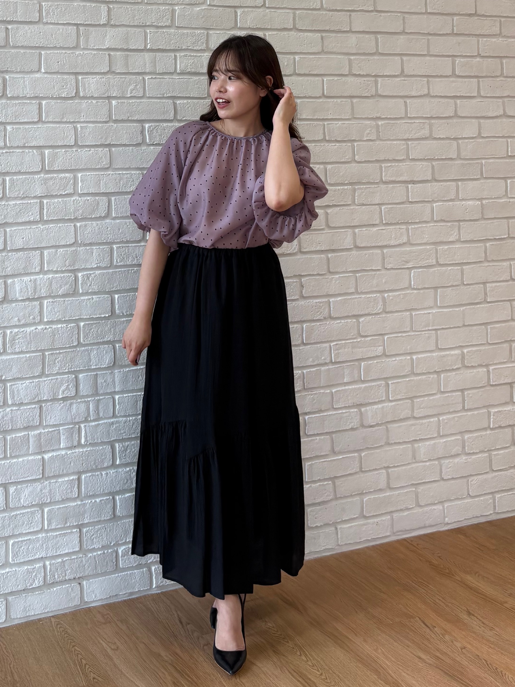 MISAKIさんの「COUP DE CHANCE｜シアードットブラウス」を使ったコーディネート
