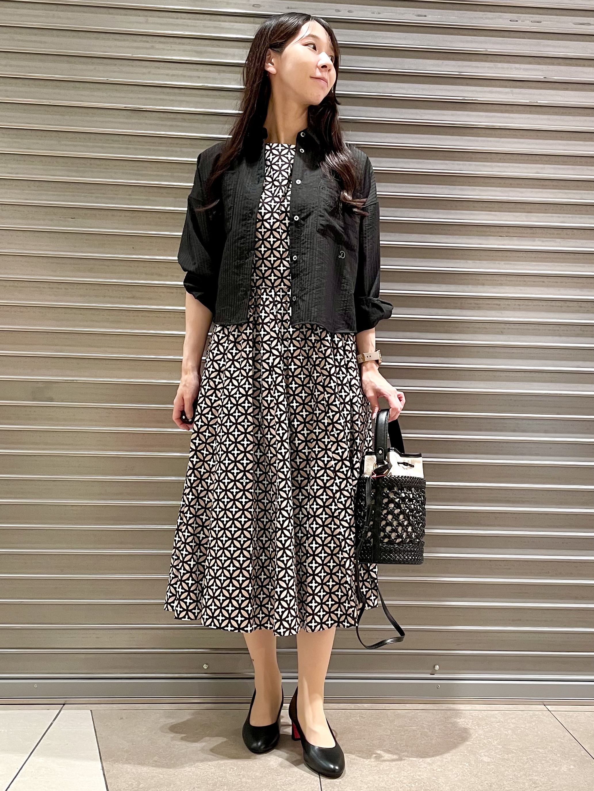 ことさんの「DRESSTERIOR｜シアーストライプクロップドシャツ」を使ったコーディネート