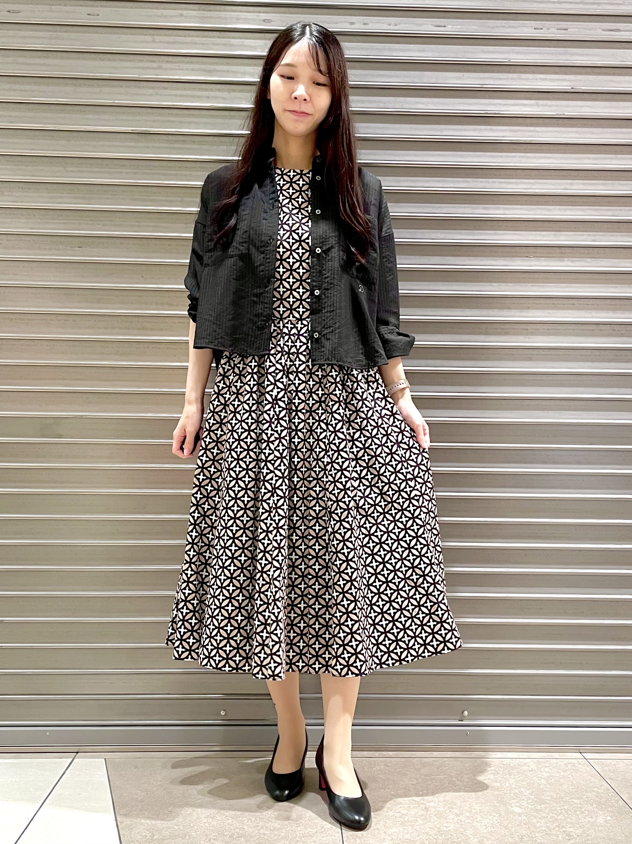 ことさんの「DRESSTERIOR｜シアーストライプクロップドシャツ」を使ったコーディネート