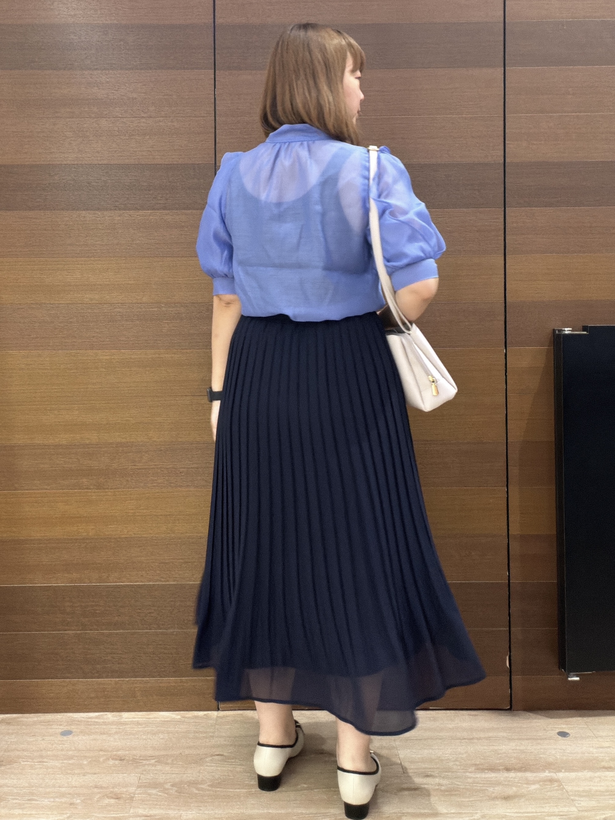 yumeさんの「OPAQUE.CLIP｜オーガンシアーリボンフリルブラウス【洗濯機OK／イージーアイロン】」を使ったコーディネート