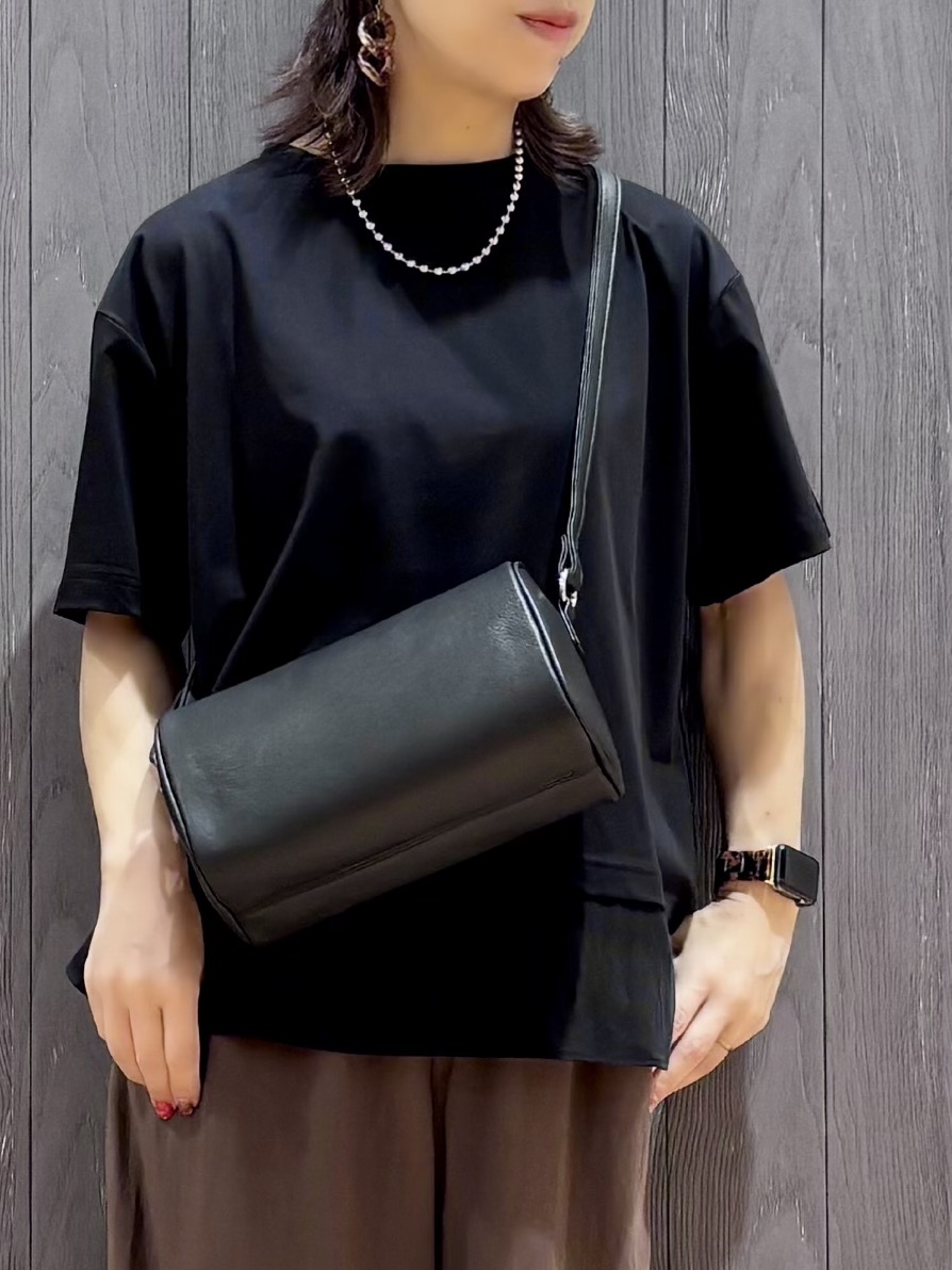 meiさんの「SHOO･LA･RUE｜【ひんやり/体型カバー/S-LL】インせず着られる 異素材ドッキングTシャツ」を使ったコーディネート