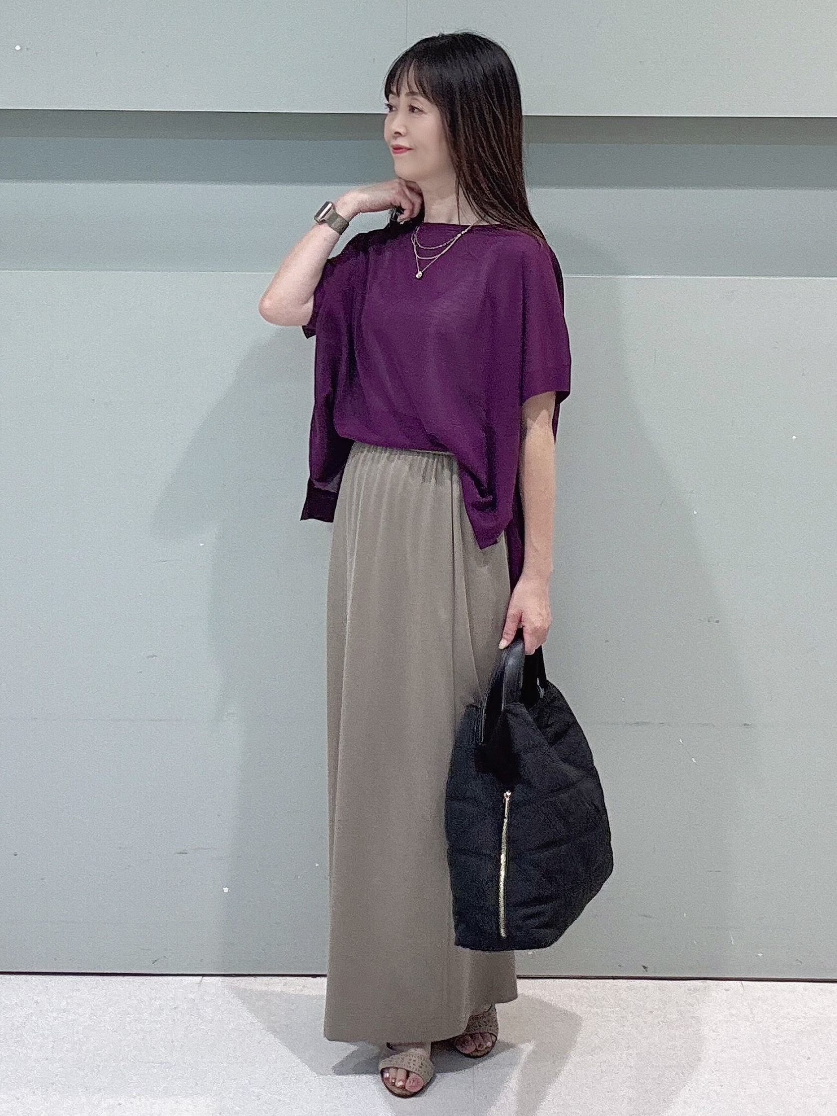 makiさんの「UNTITLED｜【アンサンブル可/品のある透け感】Tシャツ風ニットトップス」を使ったコーディネート