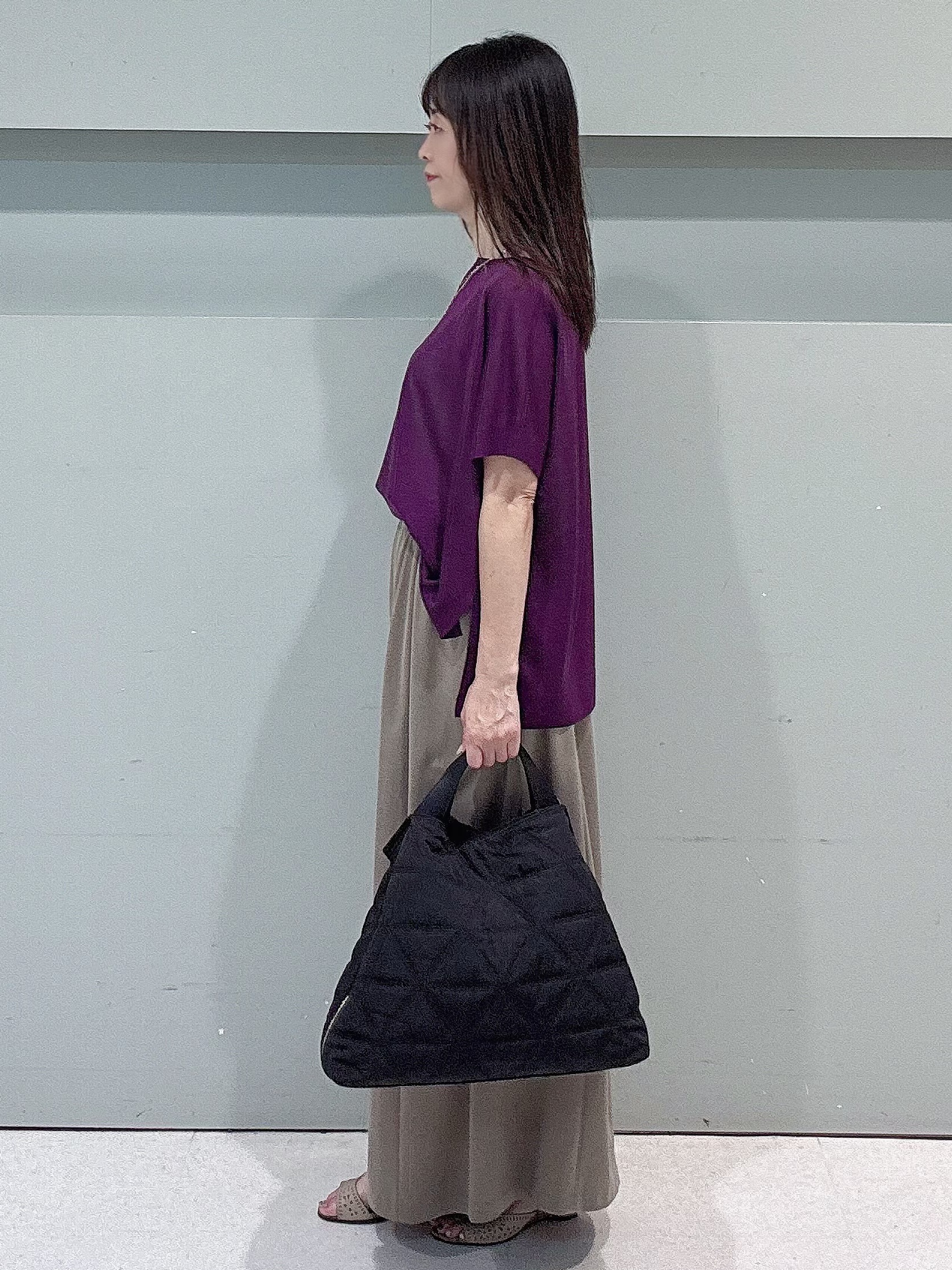 makiさんの「UNTITLED｜【アンサンブル可/品のある透け感】Tシャツ風ニットトップス」を使ったコーディネート