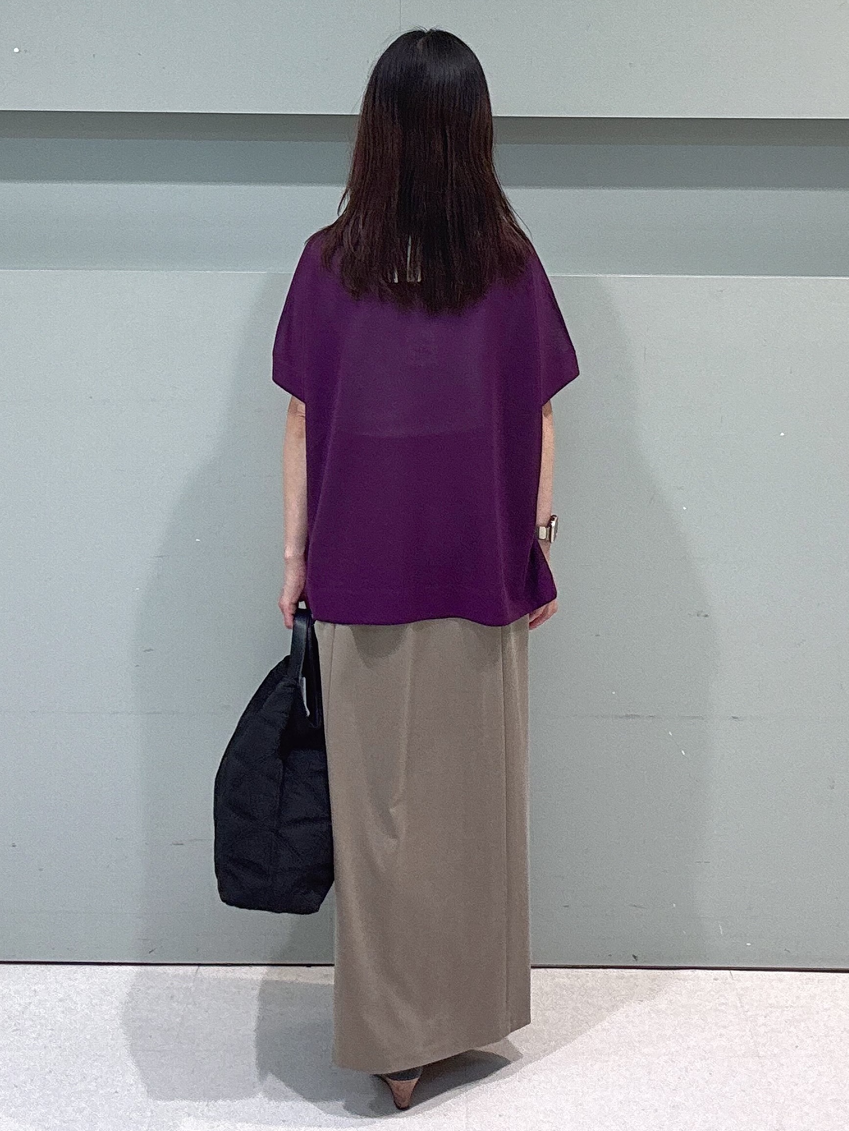 makiさんの「UNTITLED｜【アンサンブル可/品のある透け感】Tシャツ風ニットトップス」を使ったコーディネート
