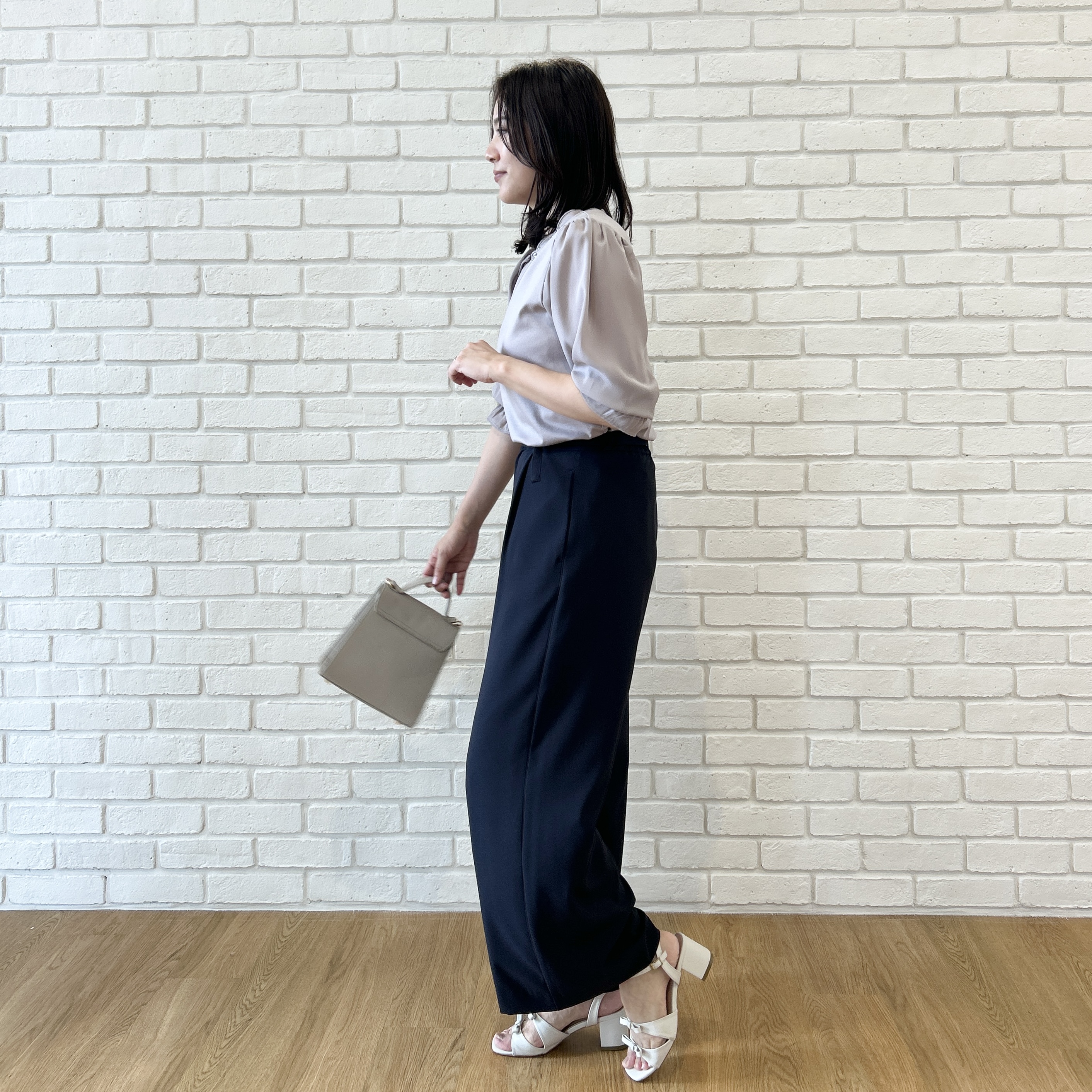 shinoさんの「Couture brooch｜【洗える】タック ワイドパンツ」を使ったコーディネート