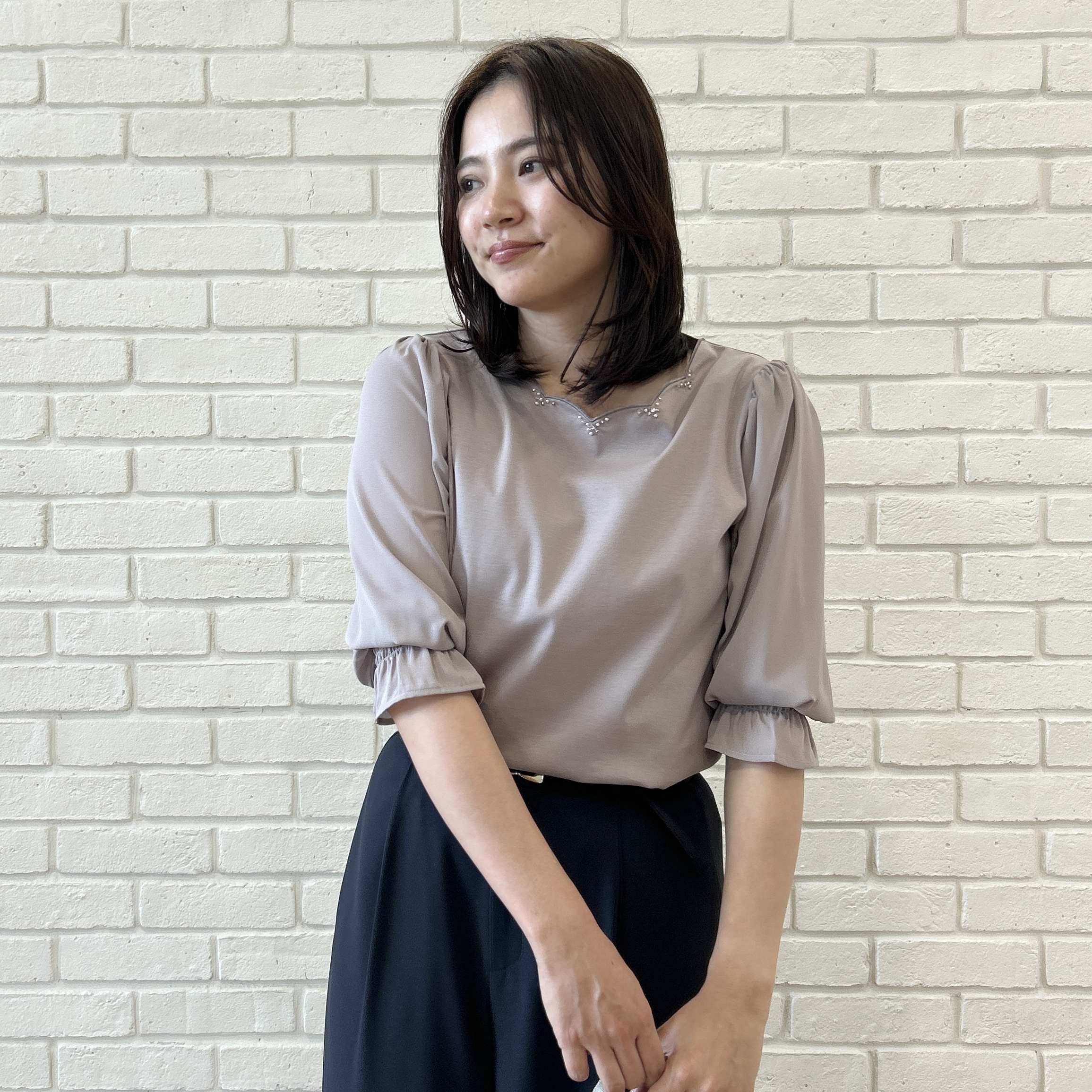 shinoさんの「Couture brooch｜【洗える】タック ワイドパンツ」を使ったコーディネート