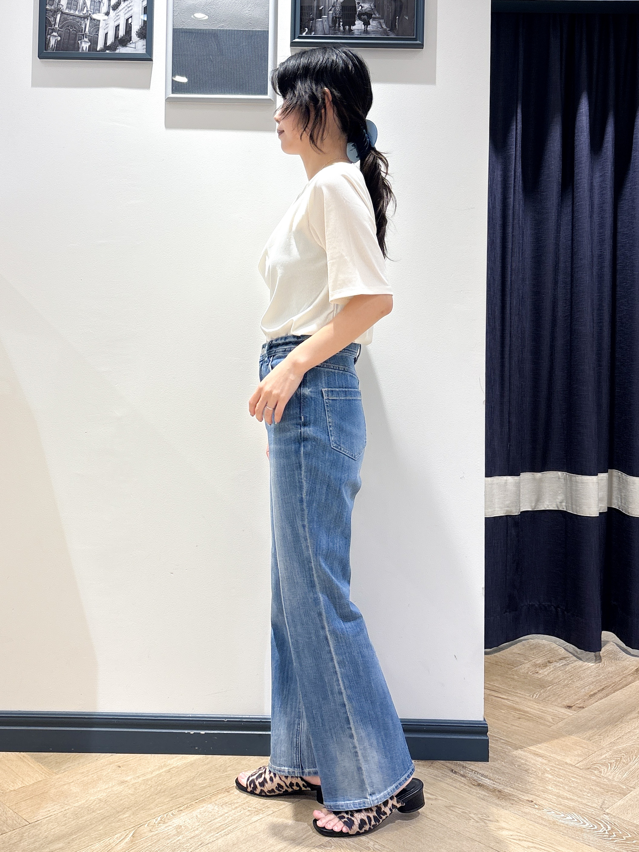 ayakaさんの「grove｜着るだけで旬顔 ドレープネックテレコTシャツ」を使ったコーディネート