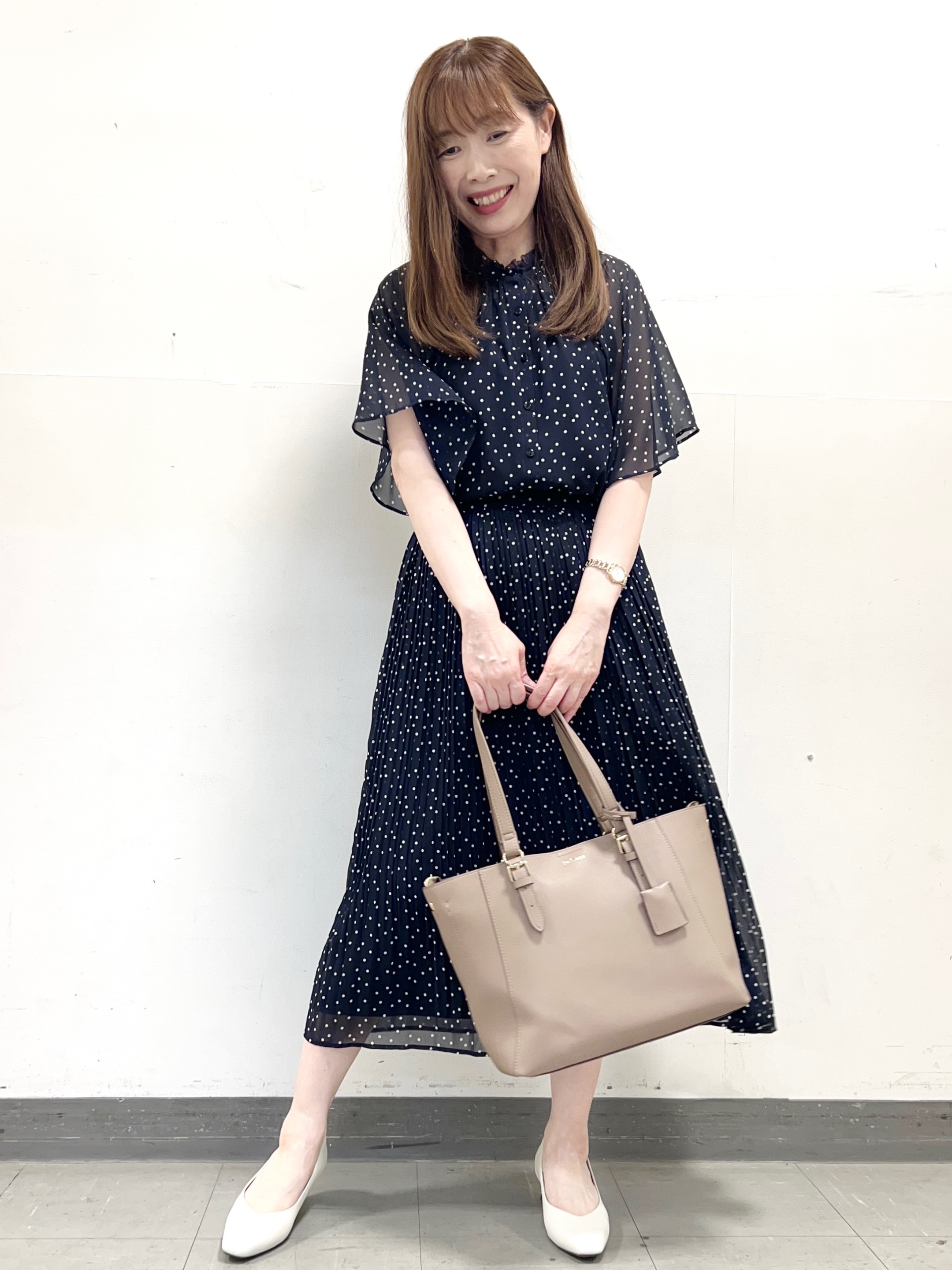 yuさんの「Reflect｜【セットアップ／手洗い可】ドット柄シアーブラウス」を使ったコーディネート