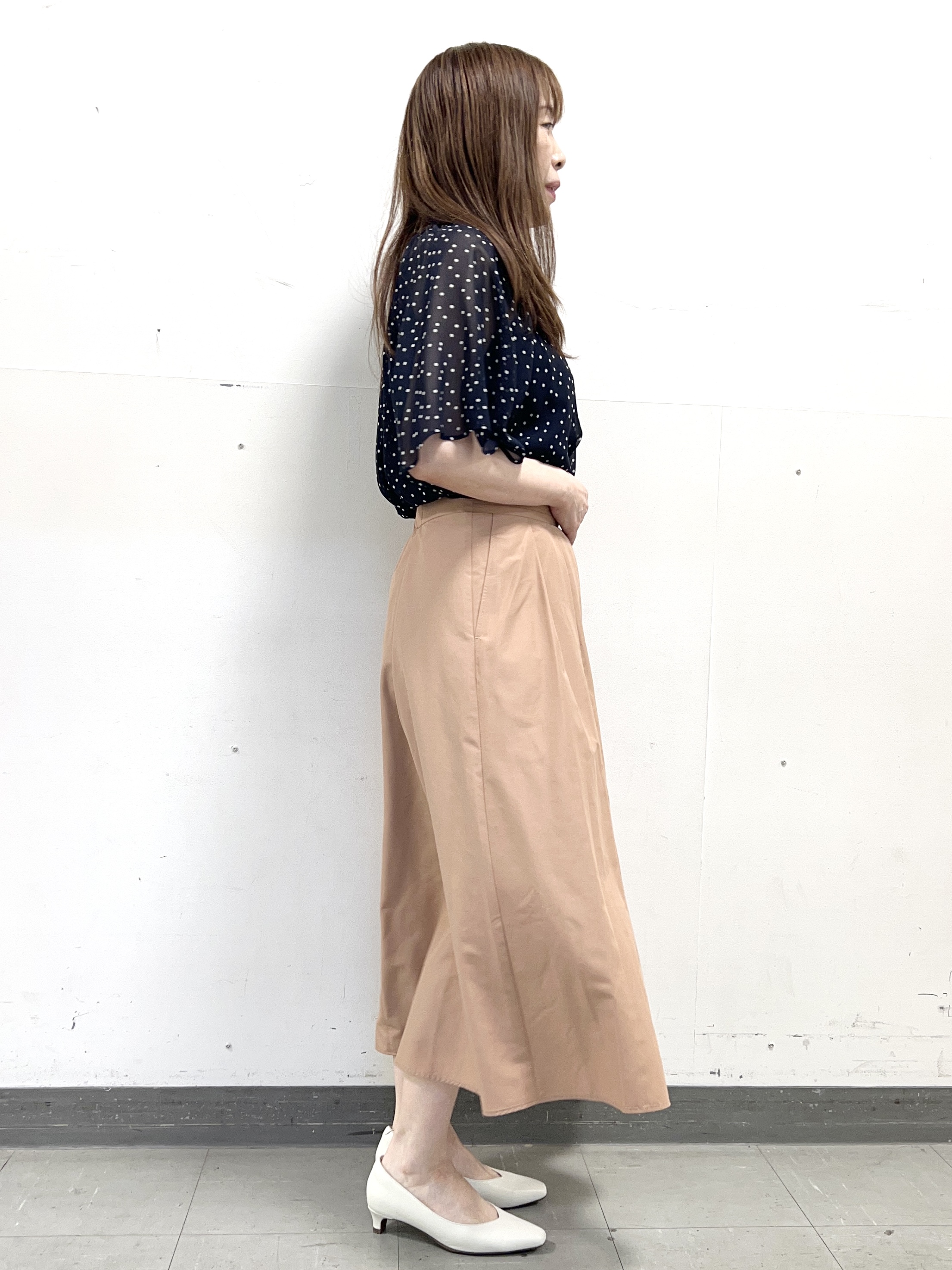 yuさんの「Reflect｜【セットアップ／手洗い可】ドット柄シアーブラウス」を使ったコーディネート