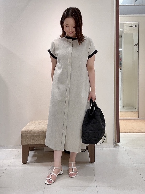 YUIさんの「UNTITLED｜【接触冷感/UVカット/イージーケア】配色ラインワンピース」を使ったコーディネート