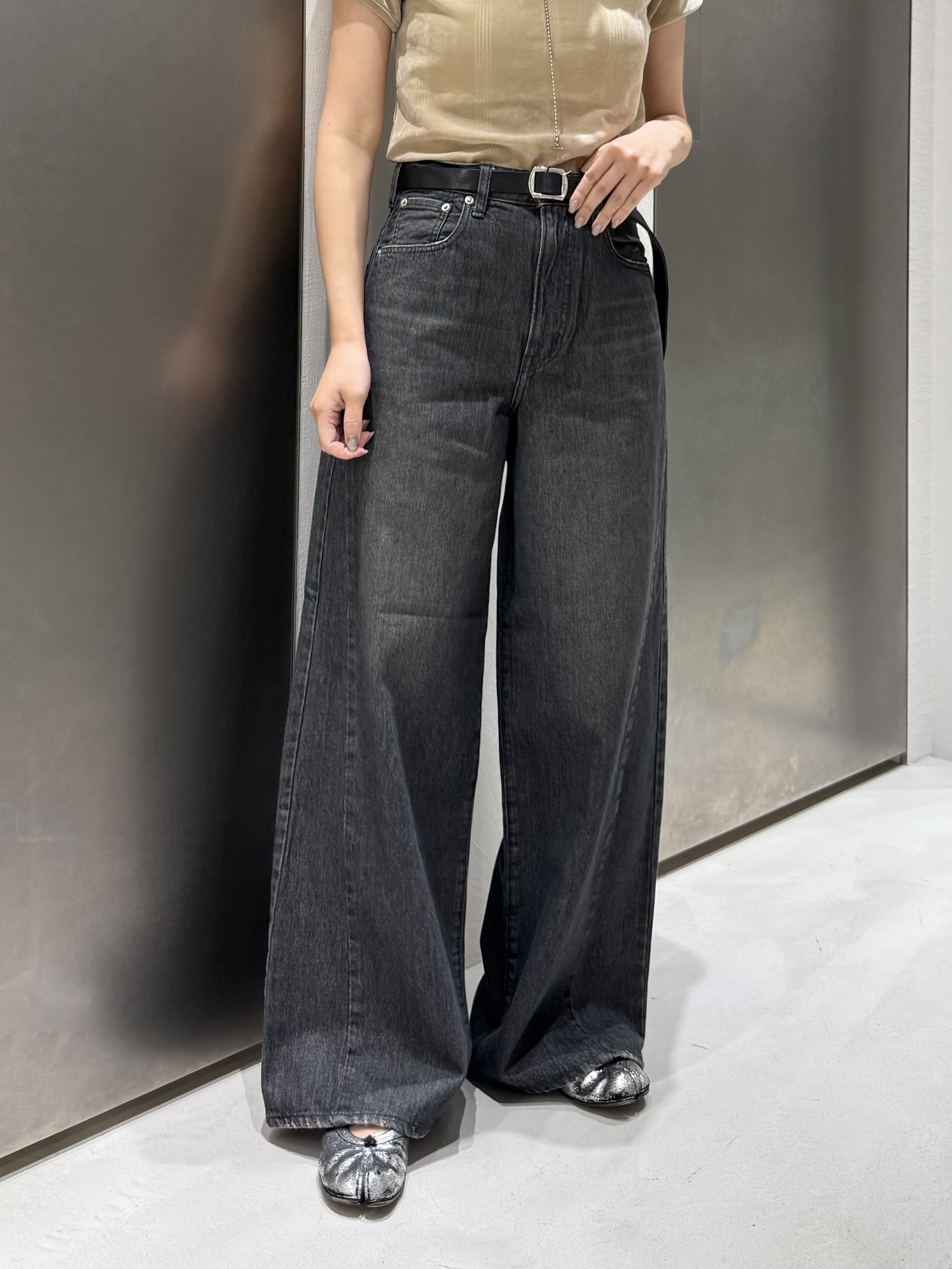 iwamiさんの「CODE A｜【Cup-in】Robert P． Miller｜Flocky bustier」を使ったコーディネート