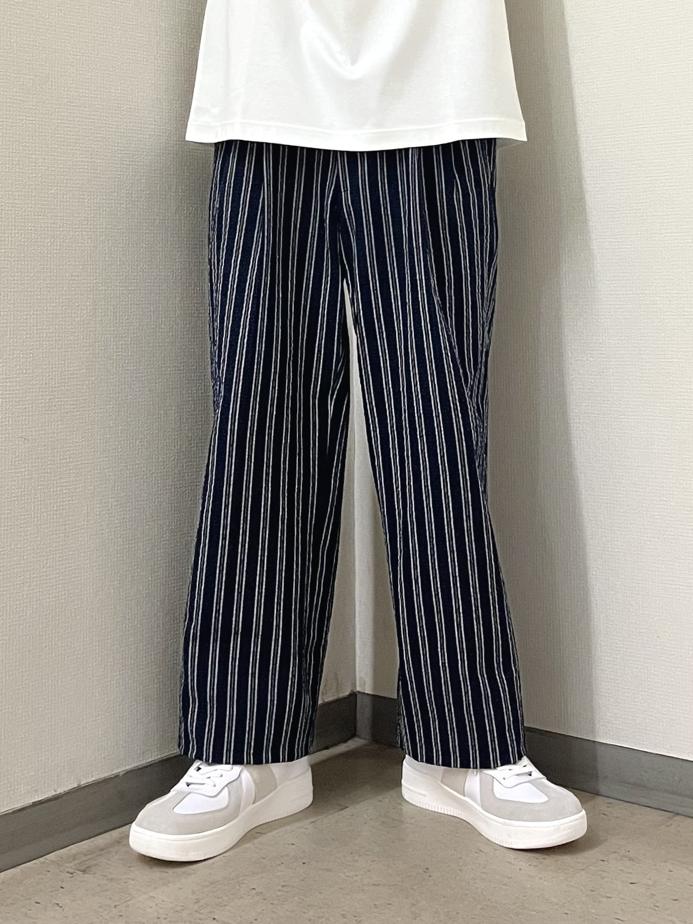 URAさんの「TAKEO KIKUCHI｜【BOWLER HAT LABEL】アイスクリアコットン バッククロスピストル 半袖Tシャツ」を使ったコーディネート