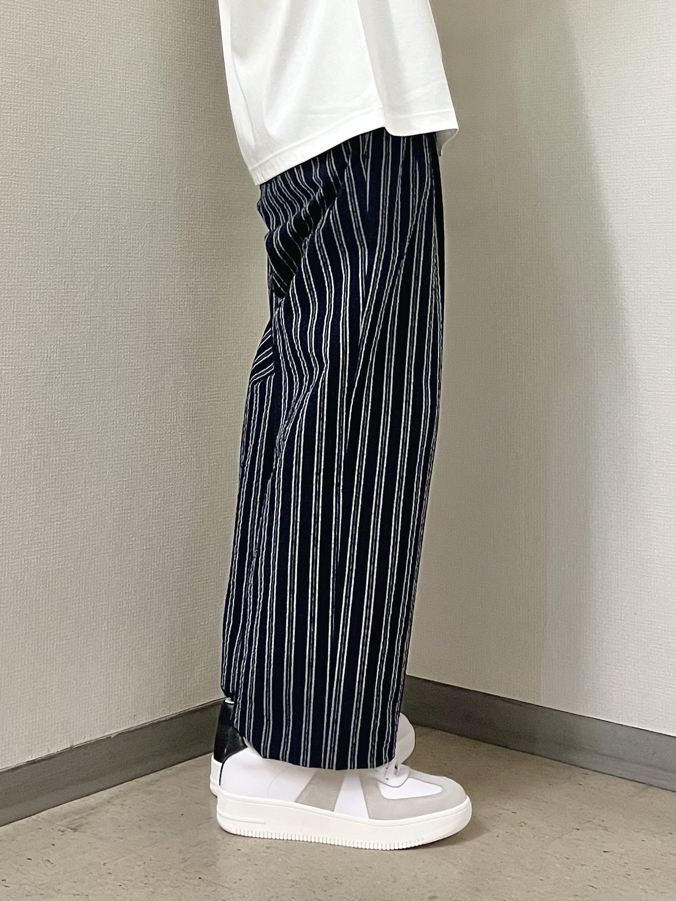 URAさんの「TAKEO KIKUCHI｜【BOWLER HAT LABEL】アイスクリアコットン バッククロスピストル 半袖Tシャツ」を使ったコーディネート