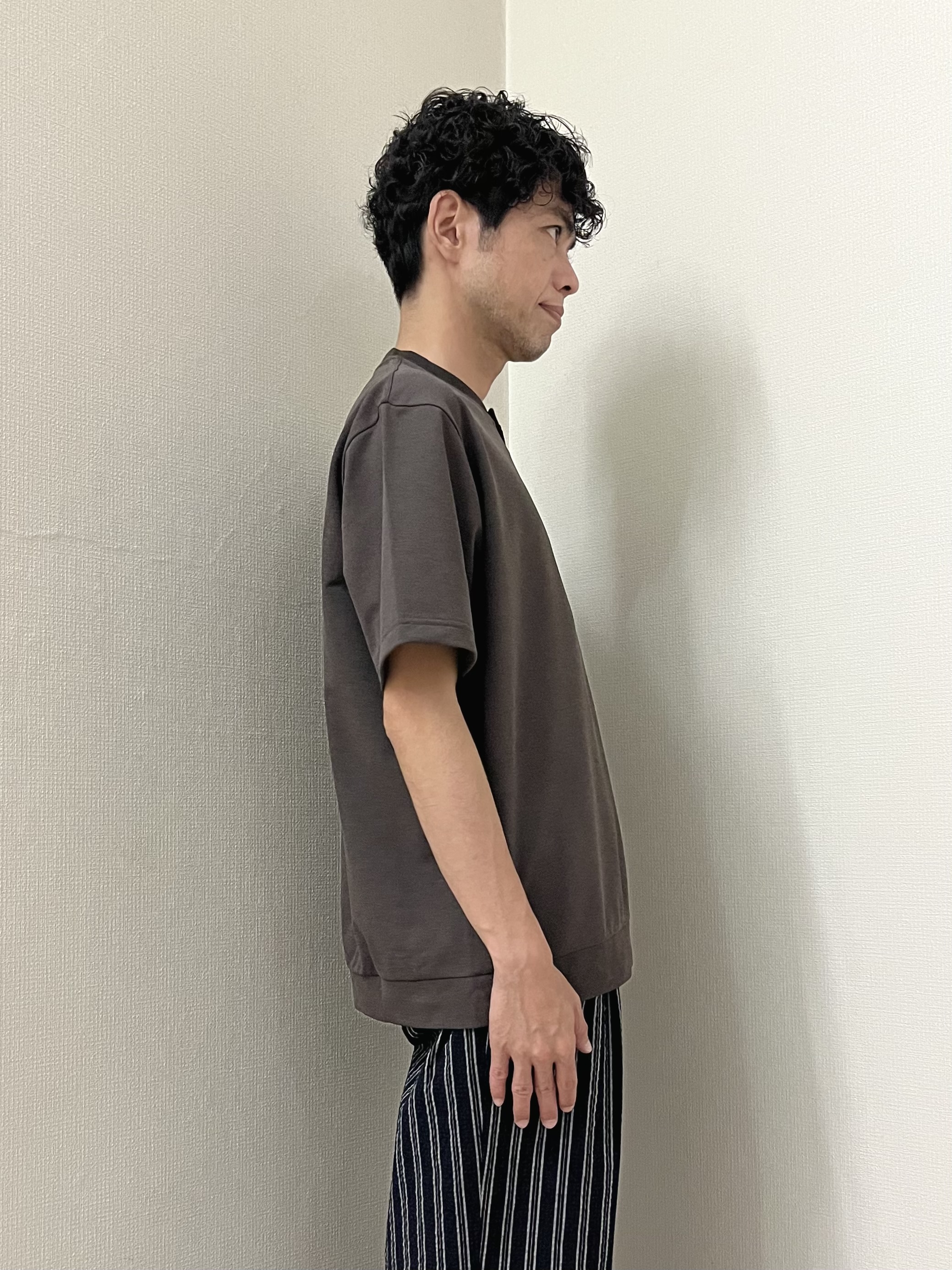 URAさんの「TAKEO KIKUCHI｜リネン ライク 鹿の子 ヘンリー ハーフ ヘンリー ネック」を使ったコーディネート