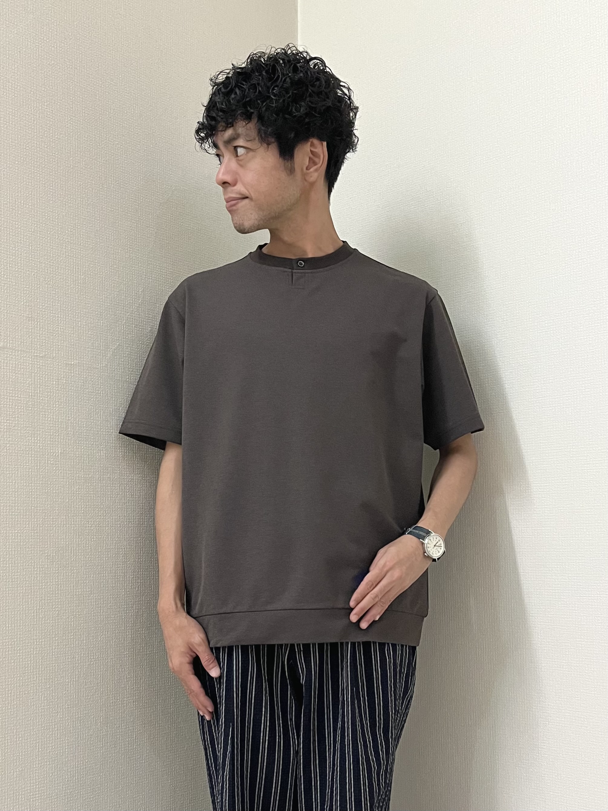 URAさんの「TAKEO KIKUCHI｜リネン ライク 鹿の子 ヘンリー ハーフ ヘンリー ネック」を使ったコーディネート